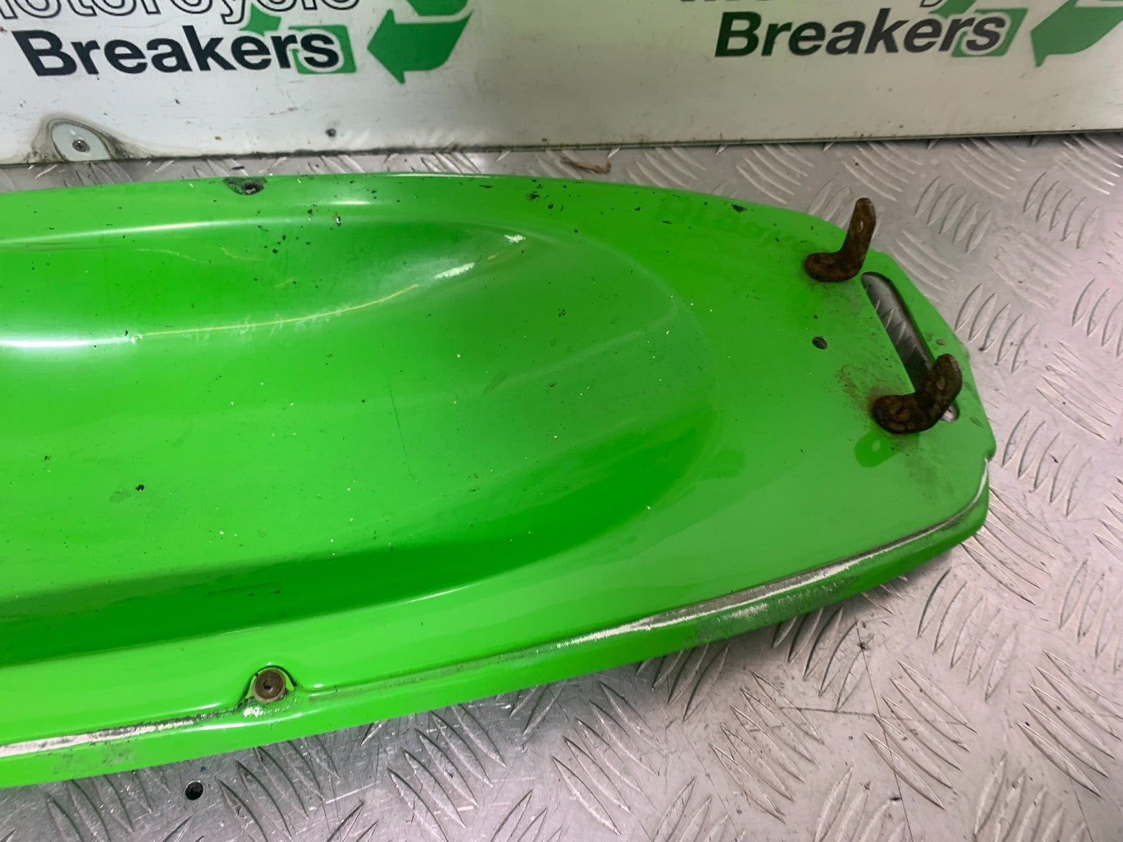 KAWASAKI ZX9R ZX9 E1 UNDERTRAY  YEAR 2000-01 (CMB1171)
