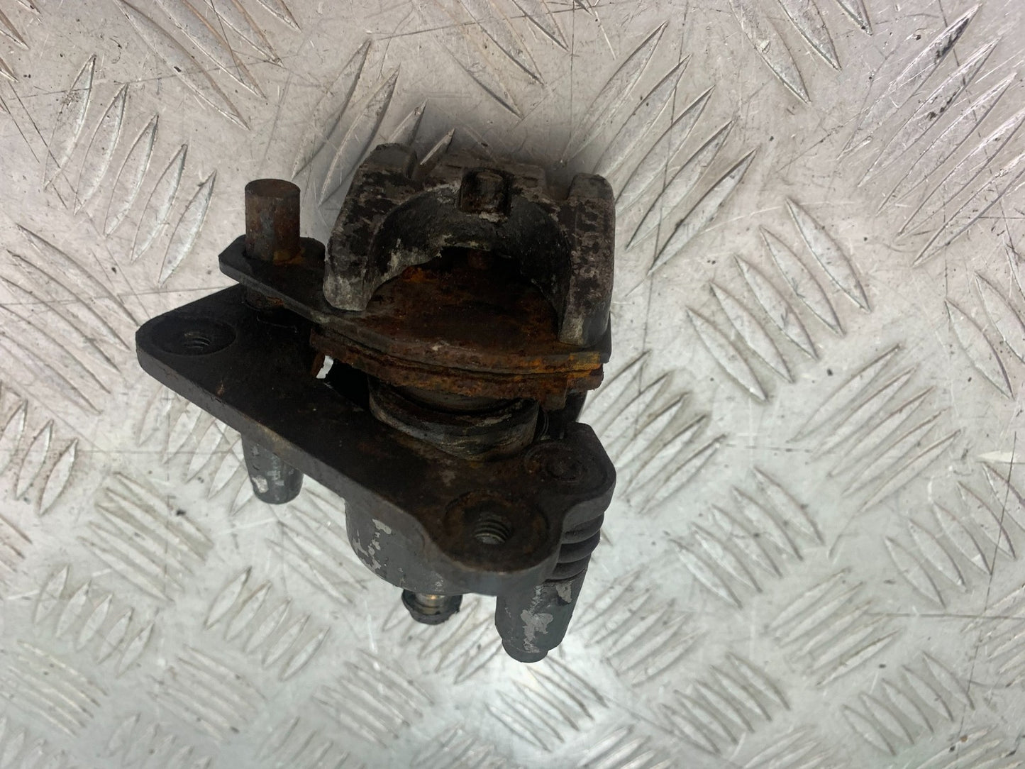 KAWASAKI ZX6R ZX6 F REAR CALIPER   YEAR 1995-1997 (CMB1169)