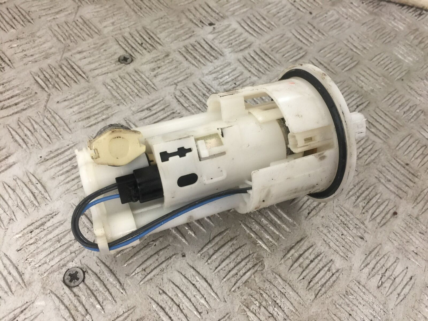TRIUMPH 1050 SPRINT PETROL PUMP  YEAR 2004-2007 (STOCK 888)