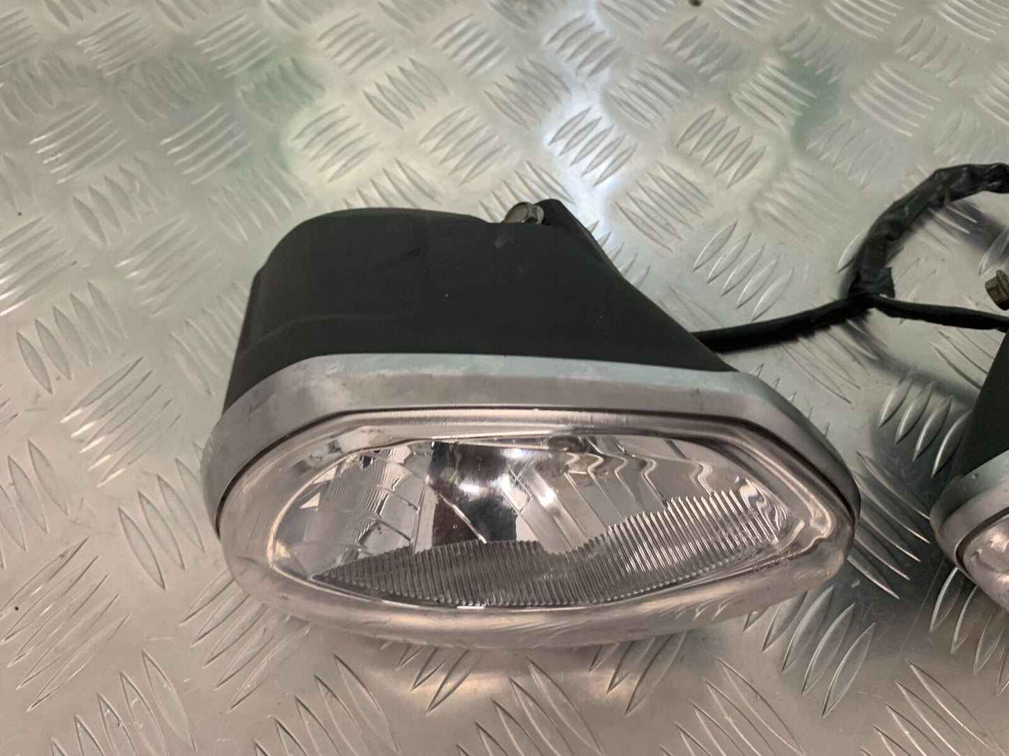 TRIUMPH SPEED TRIPLE R 1050 HEADLIGHTS   YEAR 2014 (STOCK 934)