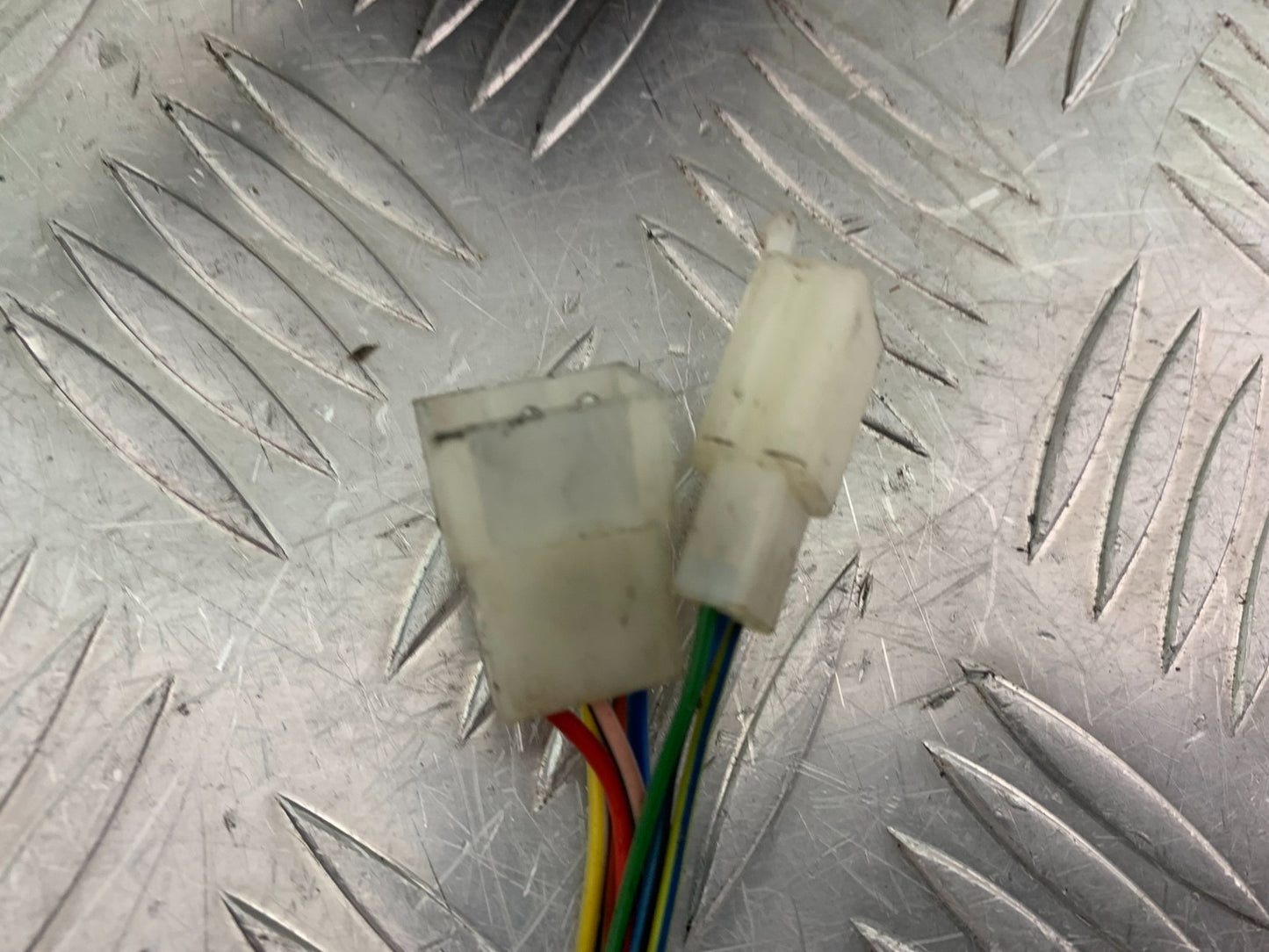 APRILIA SL750 SL 750 SHIVER RIGHT SWITCH GEAR  YEAR 2008-2016 (CMB1242)