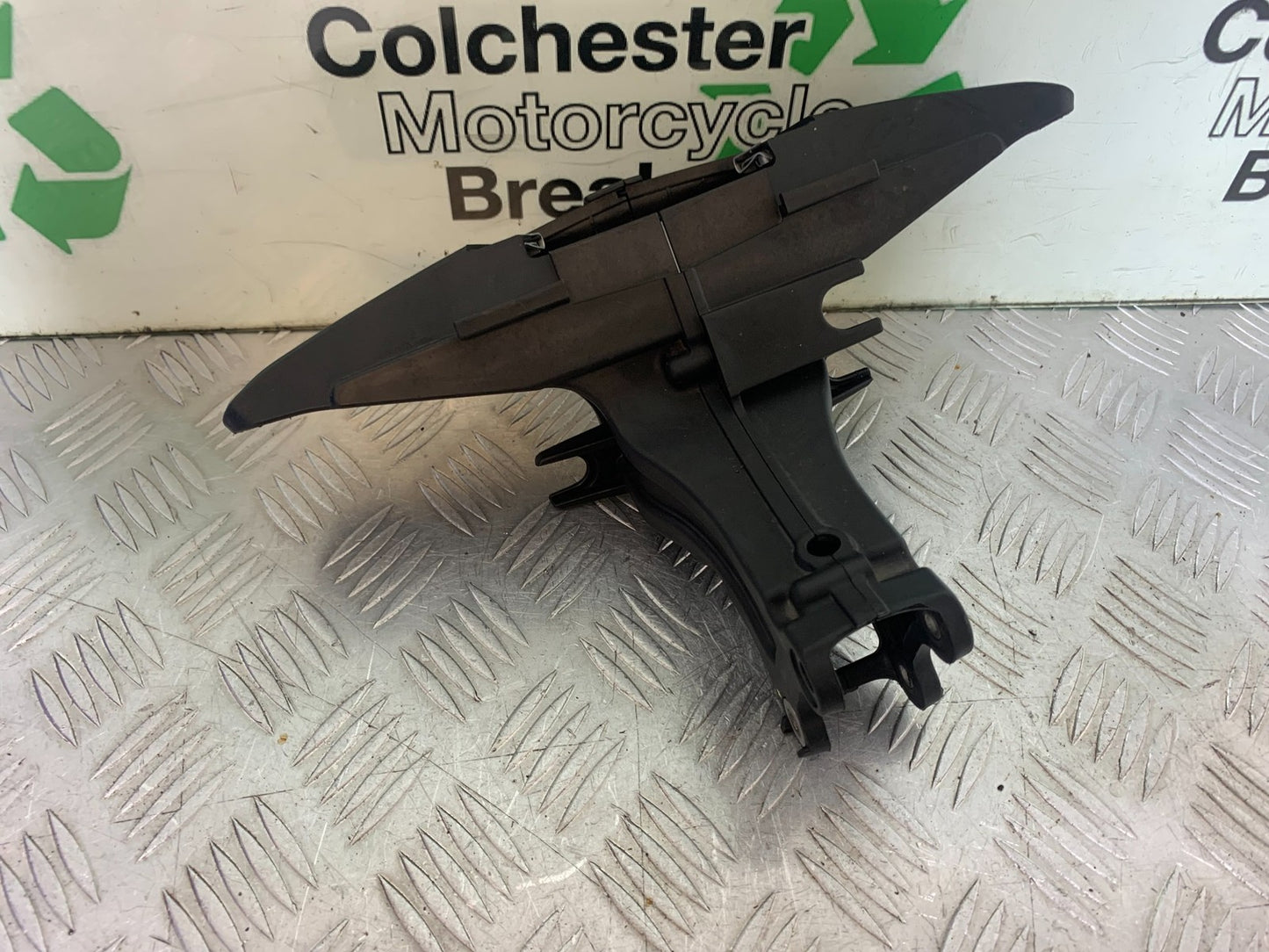 APRILIA RSV4 FACTORY FAIRING BRACKET  YEAR 2009-2012 (CMB1224)