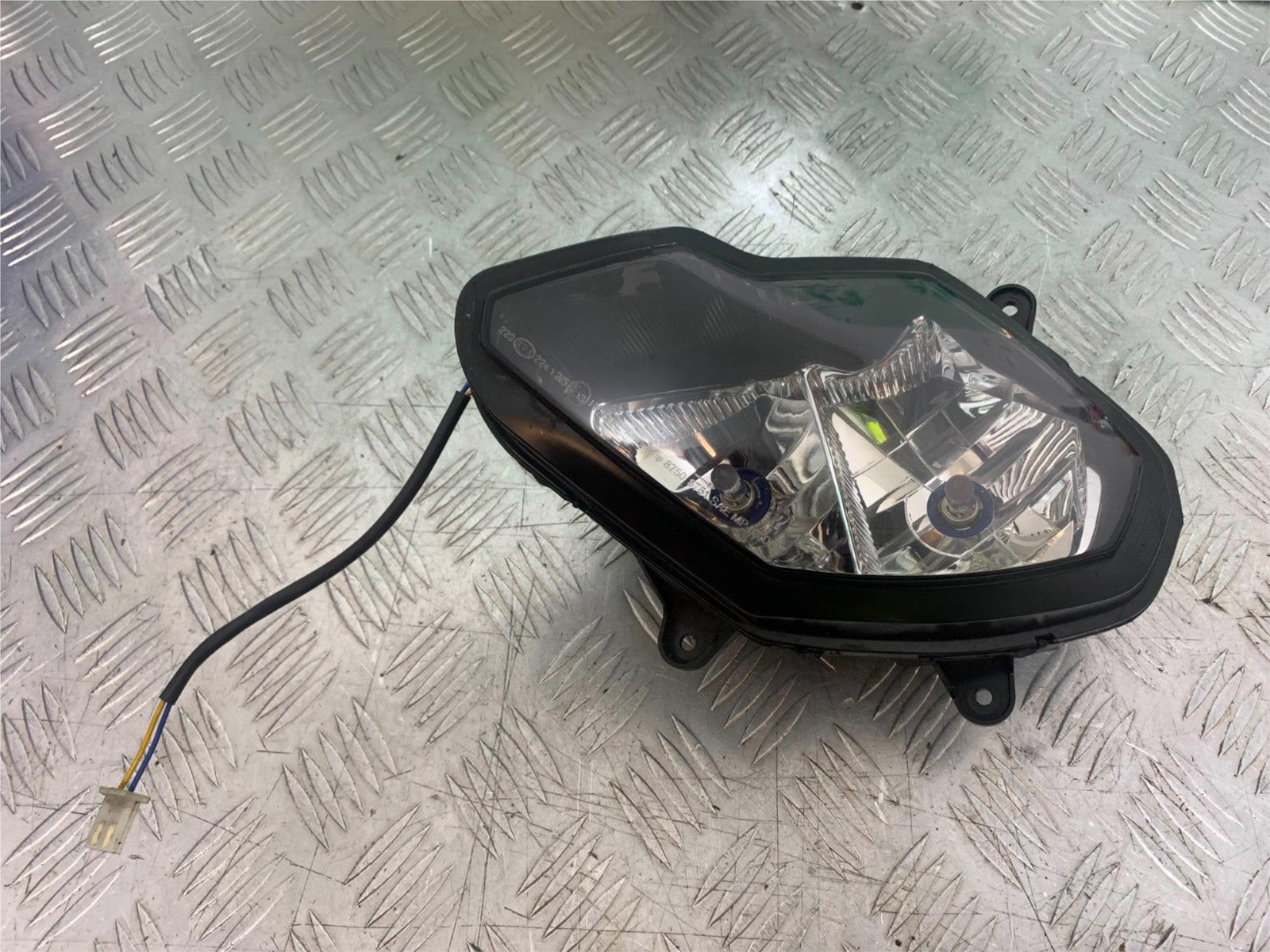 APRILIA RSV1000 R FACTORY MILLE LEFT HEADLIGHT  2004-09 (CMB1203)