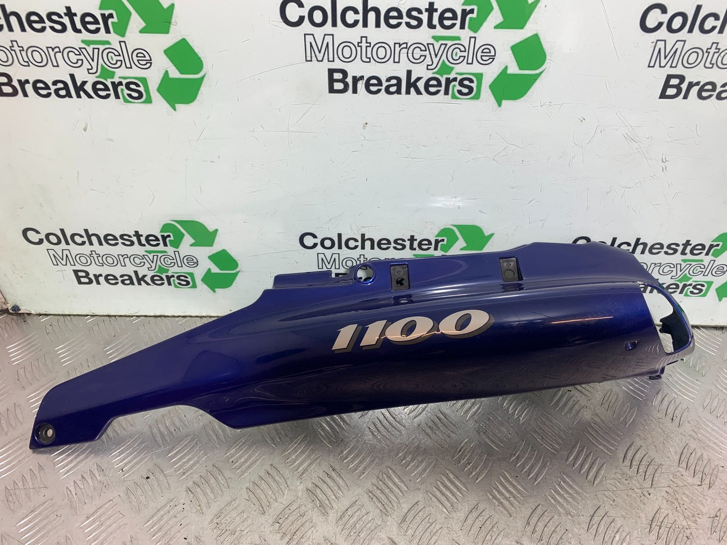 KAWASAKI ZZR1100 D LEFT SEAT PANEL  YEAR 1993-2001 (CMB1289)