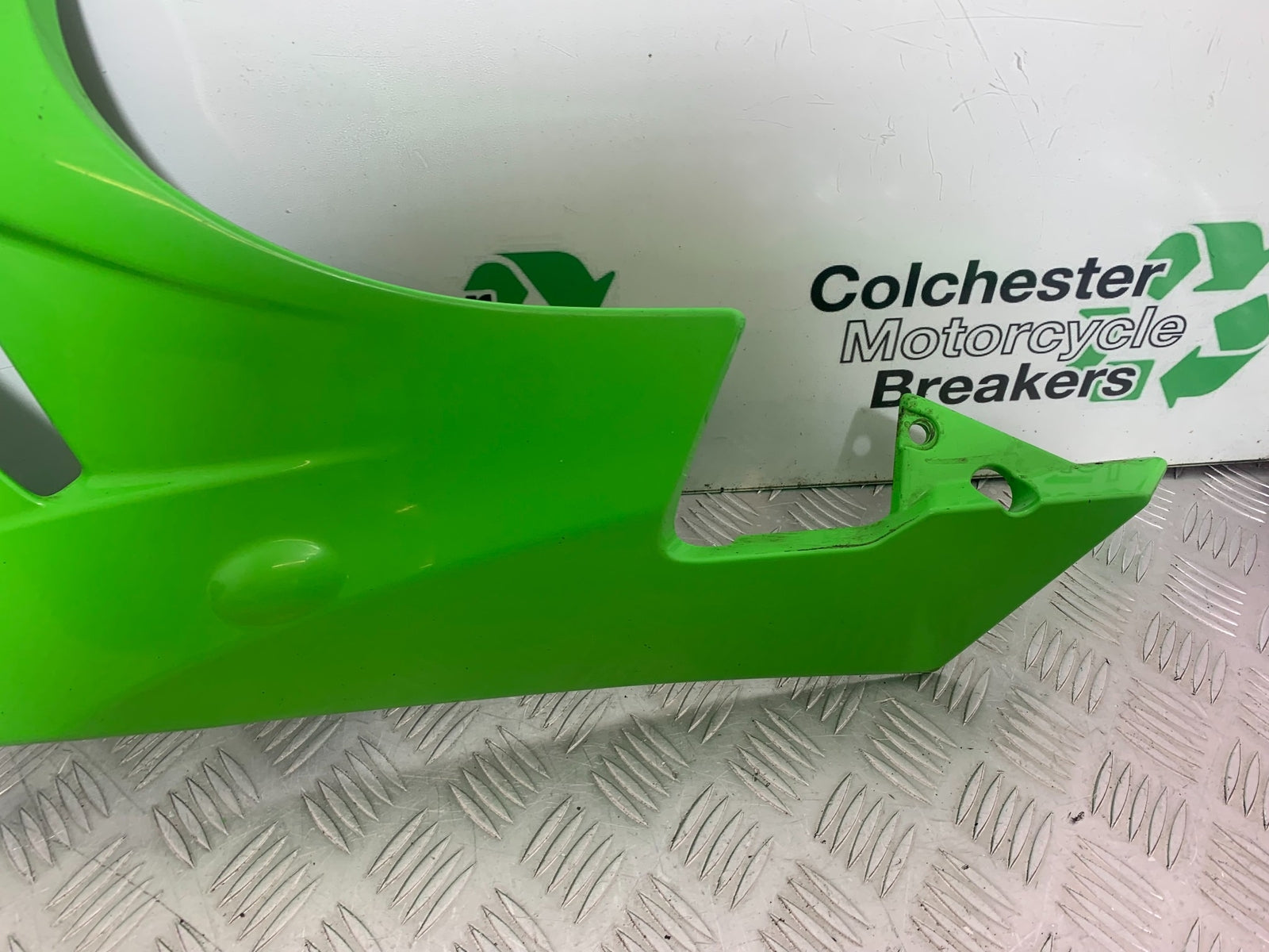 KAWASAKI ZX6R LEFT LOWER FAIRING PANEL  YEAR 2009-2012 (CMB1136)