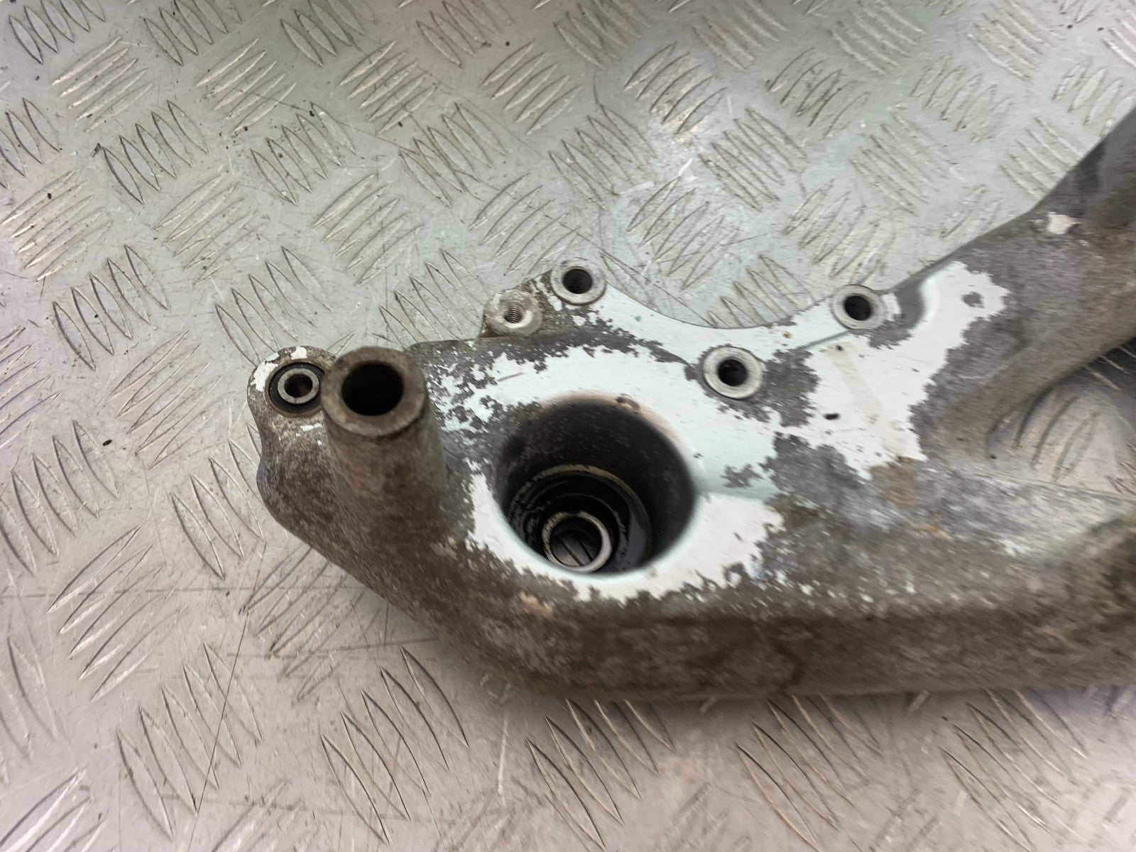 YAMAHA XMAX 250 XMAX 250 EXHAUST BRACKET  YEAR 2006-09 (CMB1201)