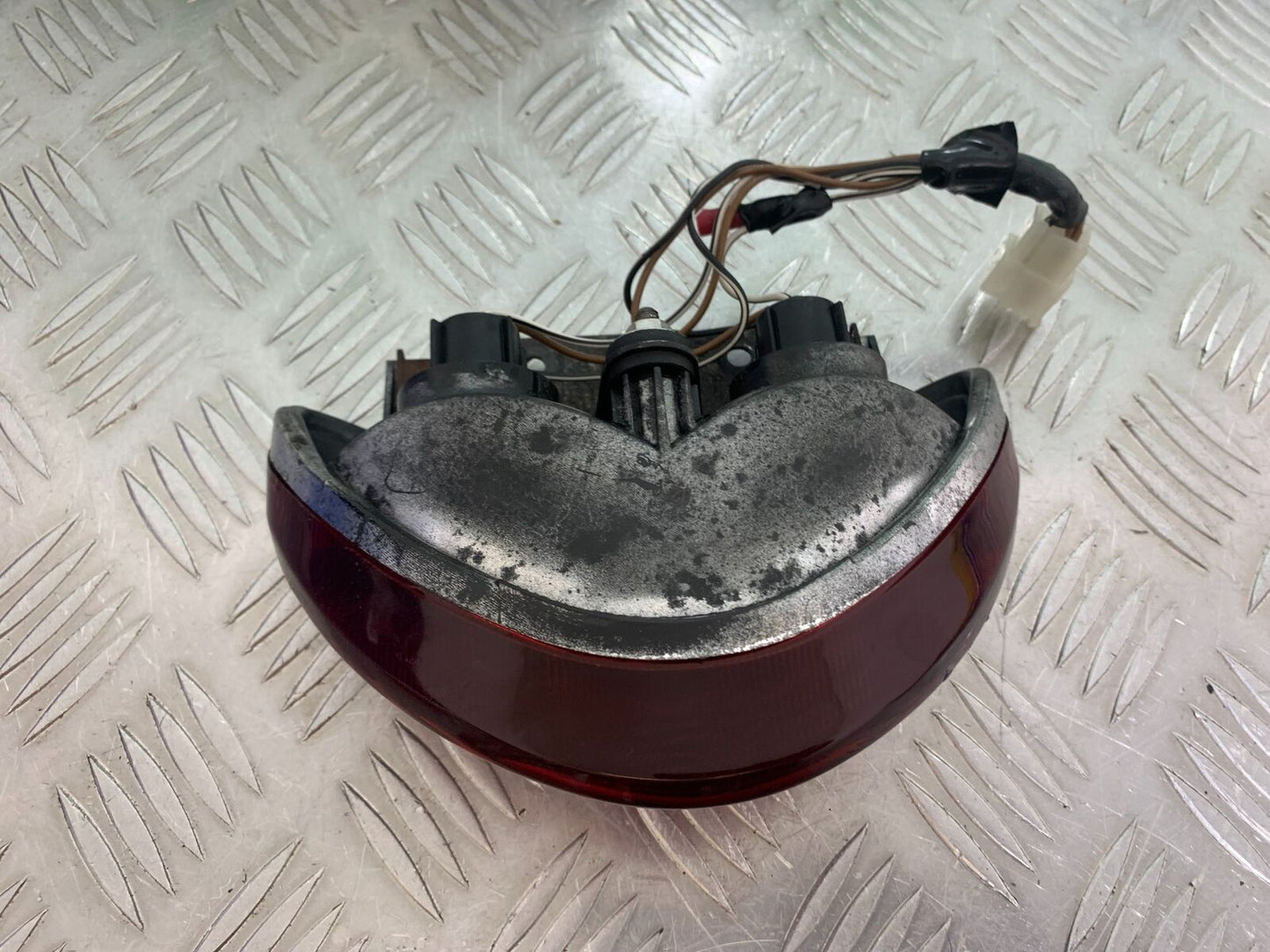 SUZUKI SV650 SV 650 mk1 REAR LIGHT  YEAR 1999-2002 (CMB1036)