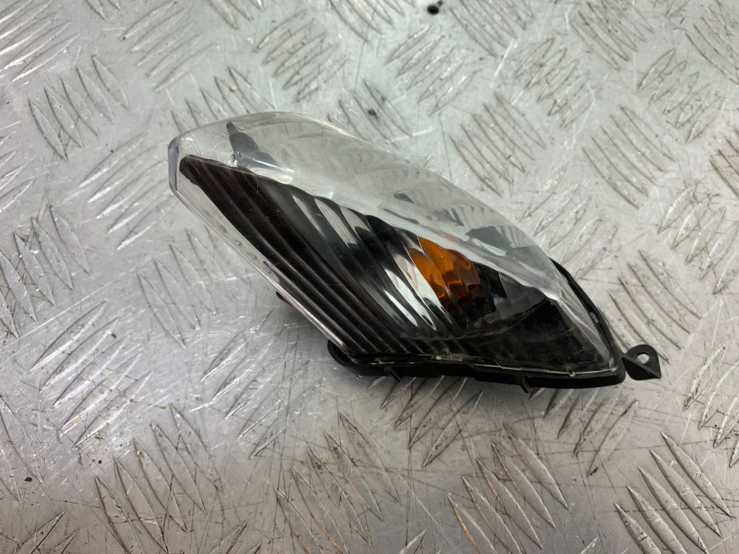 HONDA VFR800 VFR 800 V-TEC FRONT LEFT INDICATOR YEAR 2002 -09 (CMB1296)