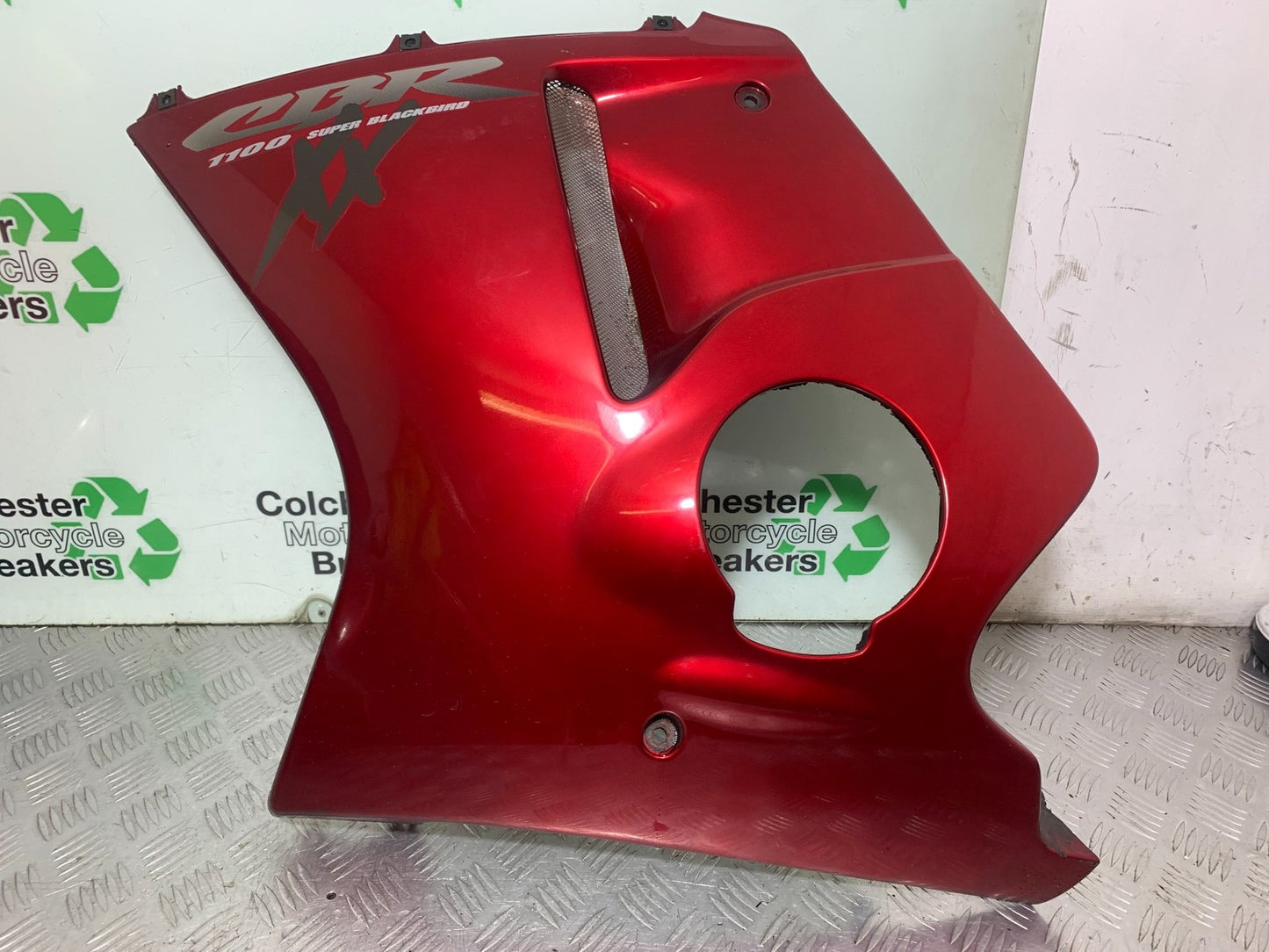HONDA CBR1100 BLACKBIRD LEFT FAIRING PANEL  YEAR 1999-2005 (CMB1232)
