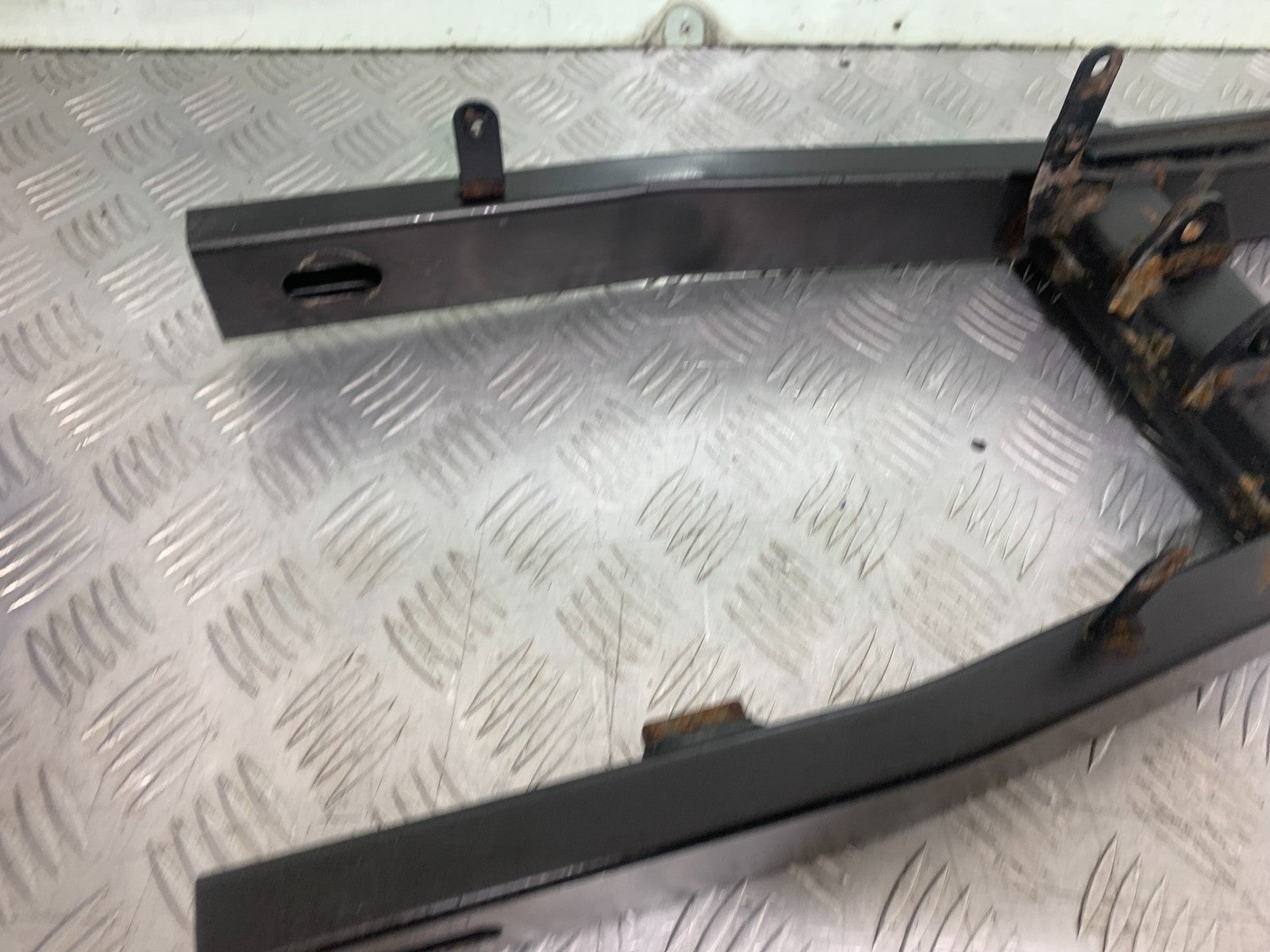 YAMAHA XJ6 XJ6-S SWINGARM  YEAR 2009-2015  (CMB1212)