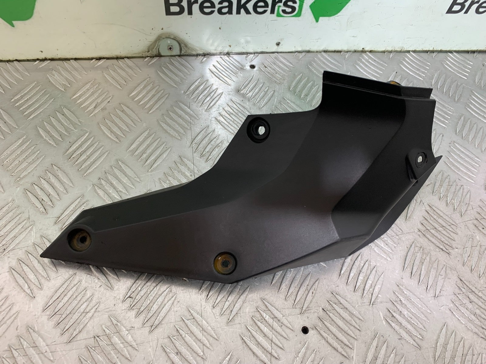 KTM DUKE 125 INFILL PANEL YEAR 2017-2022 (CMB1274)