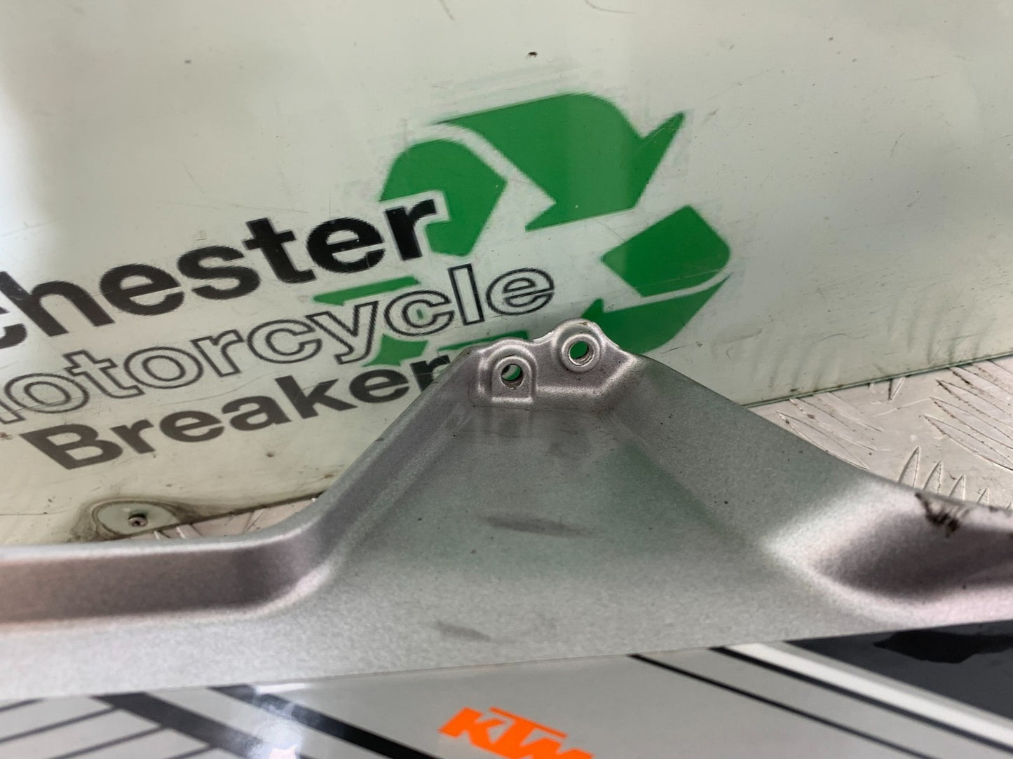 KTM 690 DUKE R LC4 LEFT SUBFRAME YEAR 2012-2015  (CMB1180)