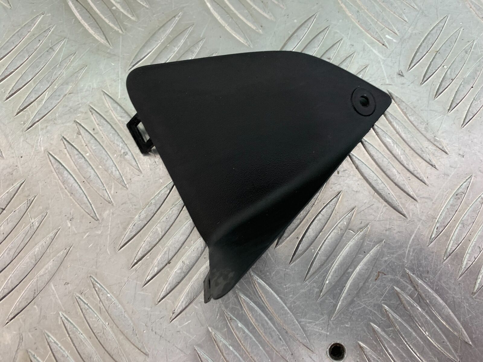 SUZUKI SV650 SV 650 TOP FAIRING INFILL PANEL   YEAR 2003-2006 (CMB1024)