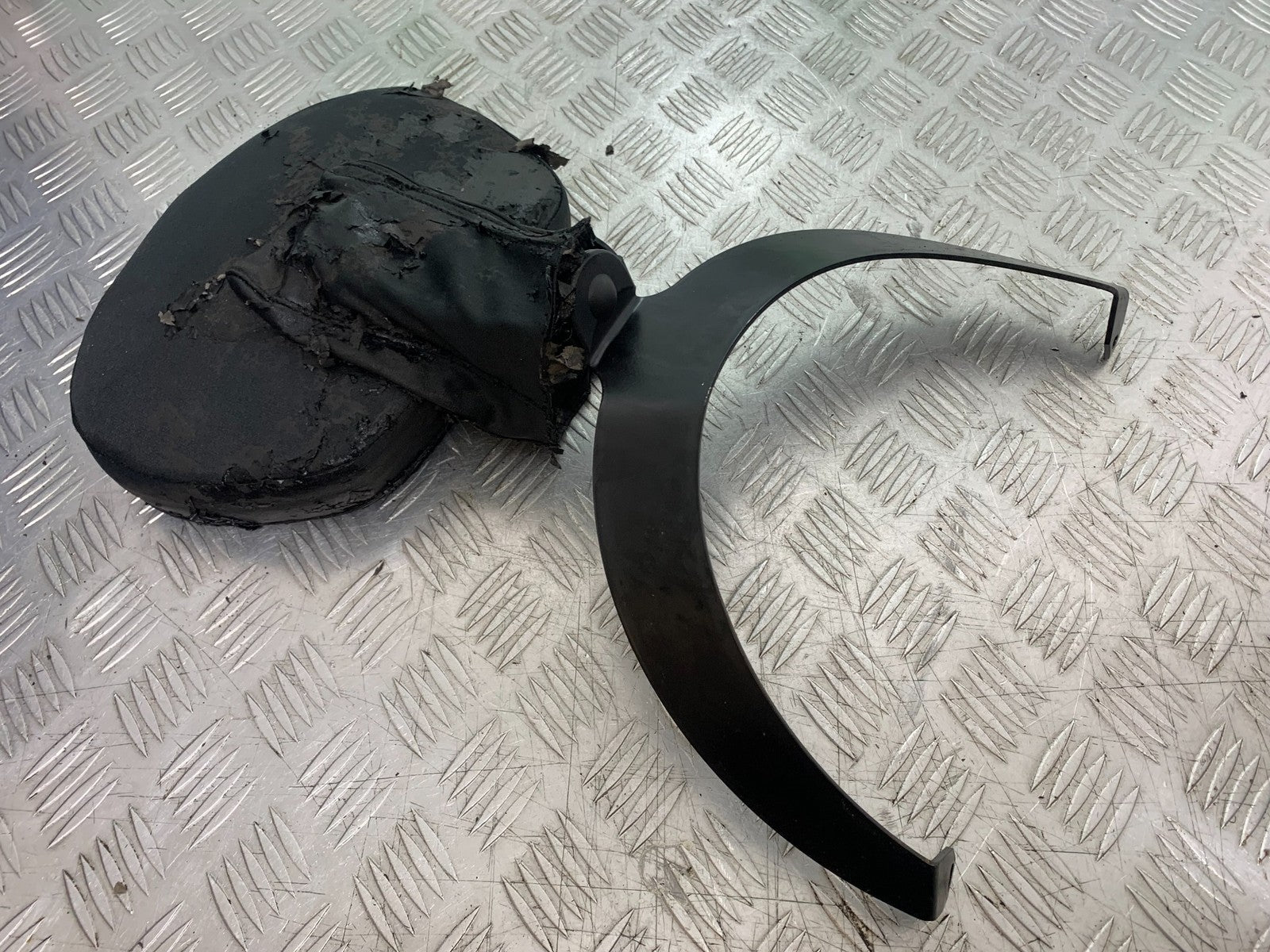 BMW K1200 K 1200 LT BACK REST  YEAR 1999-07 (CMB1271)