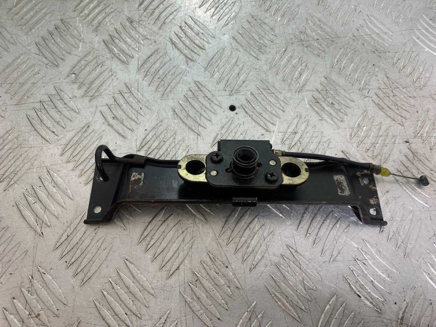 KAWASAKI ZZR1100 D SEAT CATCH YEAR 1993-2001 (CMB1289)