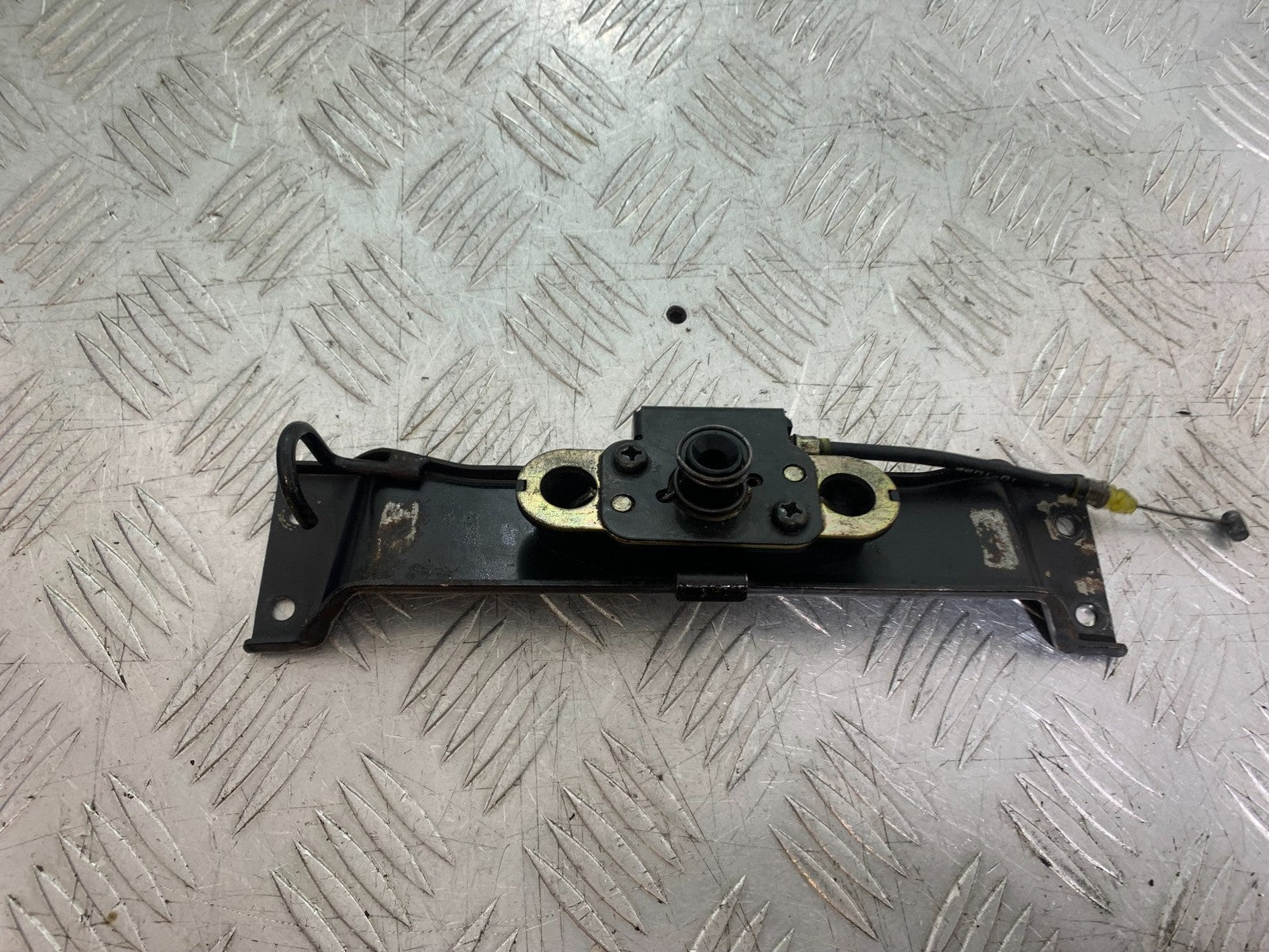 KAWASAKI ZZR1100 D SEAT CATCH YEAR 1993-2001 (CMB1289)