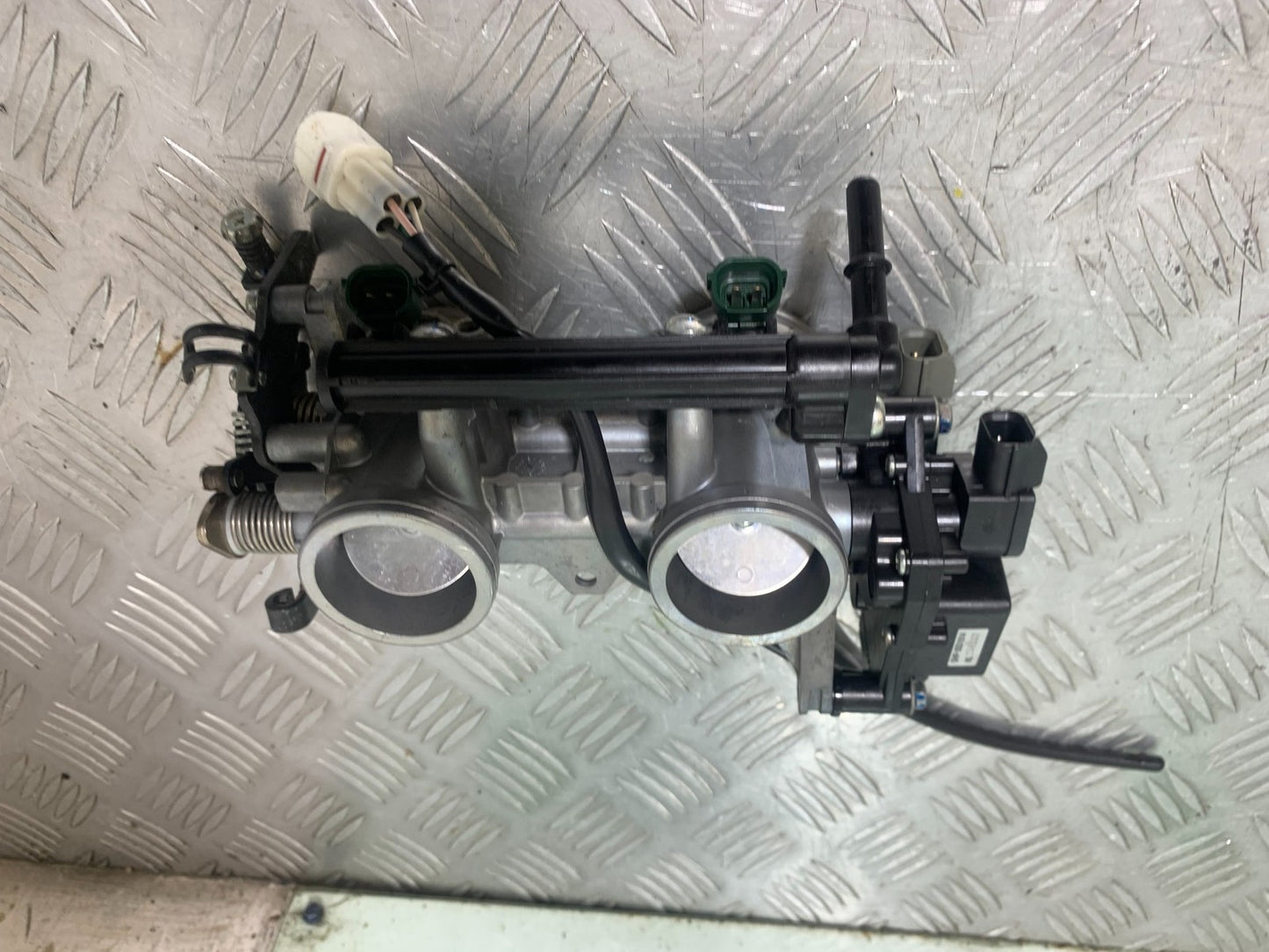 KAWASAKI ER6 N THROTTLE BODIES YEAR 2012-2017 (CMB1324)