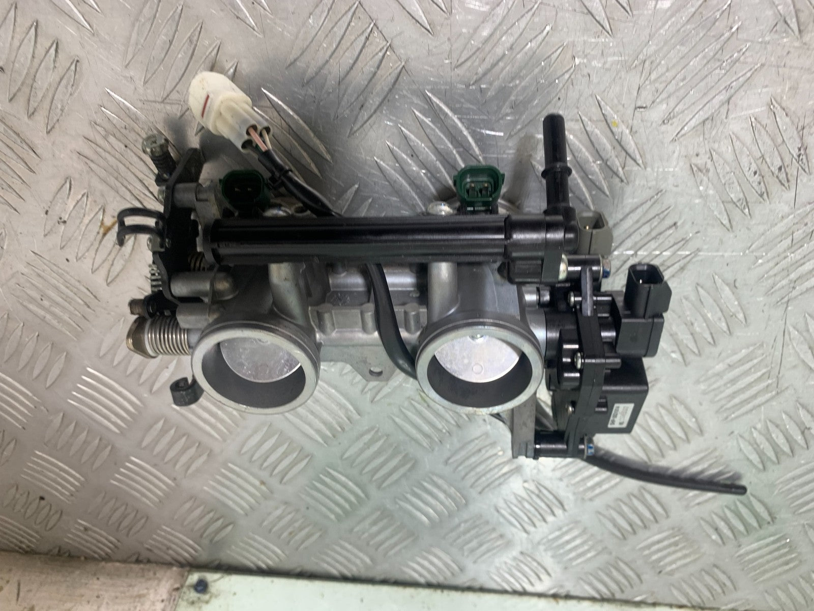 KAWASAKI ER6 N THROTTLE BODIES YEAR 2012-2017 (CMB1324)