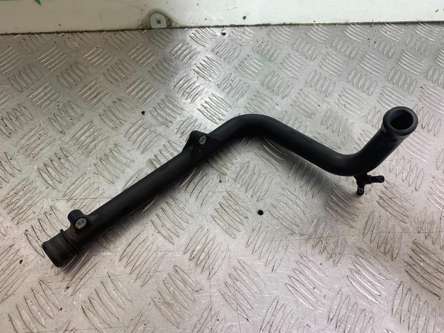 YAMAHA YZF R1 14 B BIG BANG COOLANT HOSE  2009-14 (CMB1175)