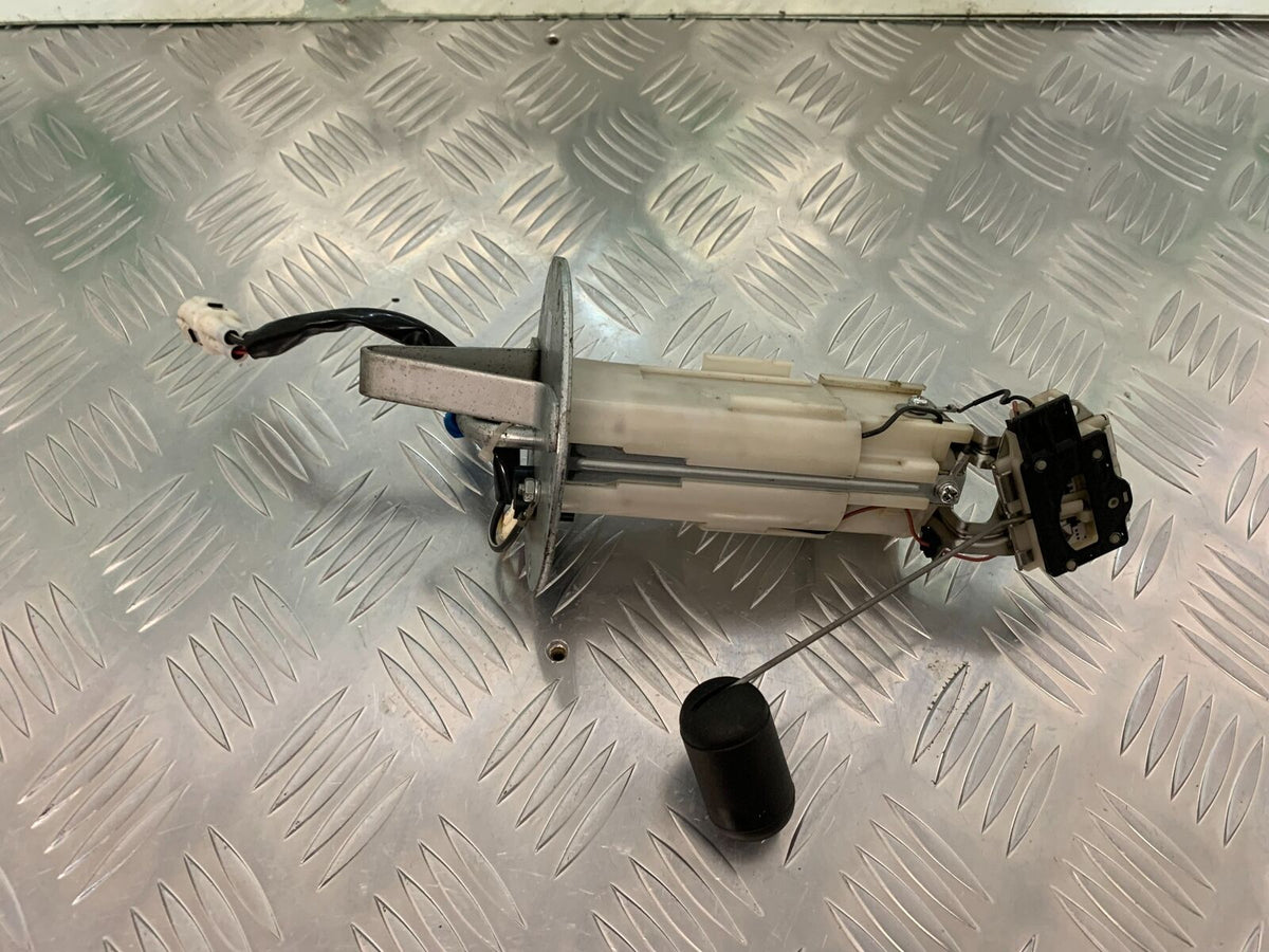 SUZUKI GSXR600 GSXR 600 K8 PETROL PUMP YEAR 2009 (STOCK 939)