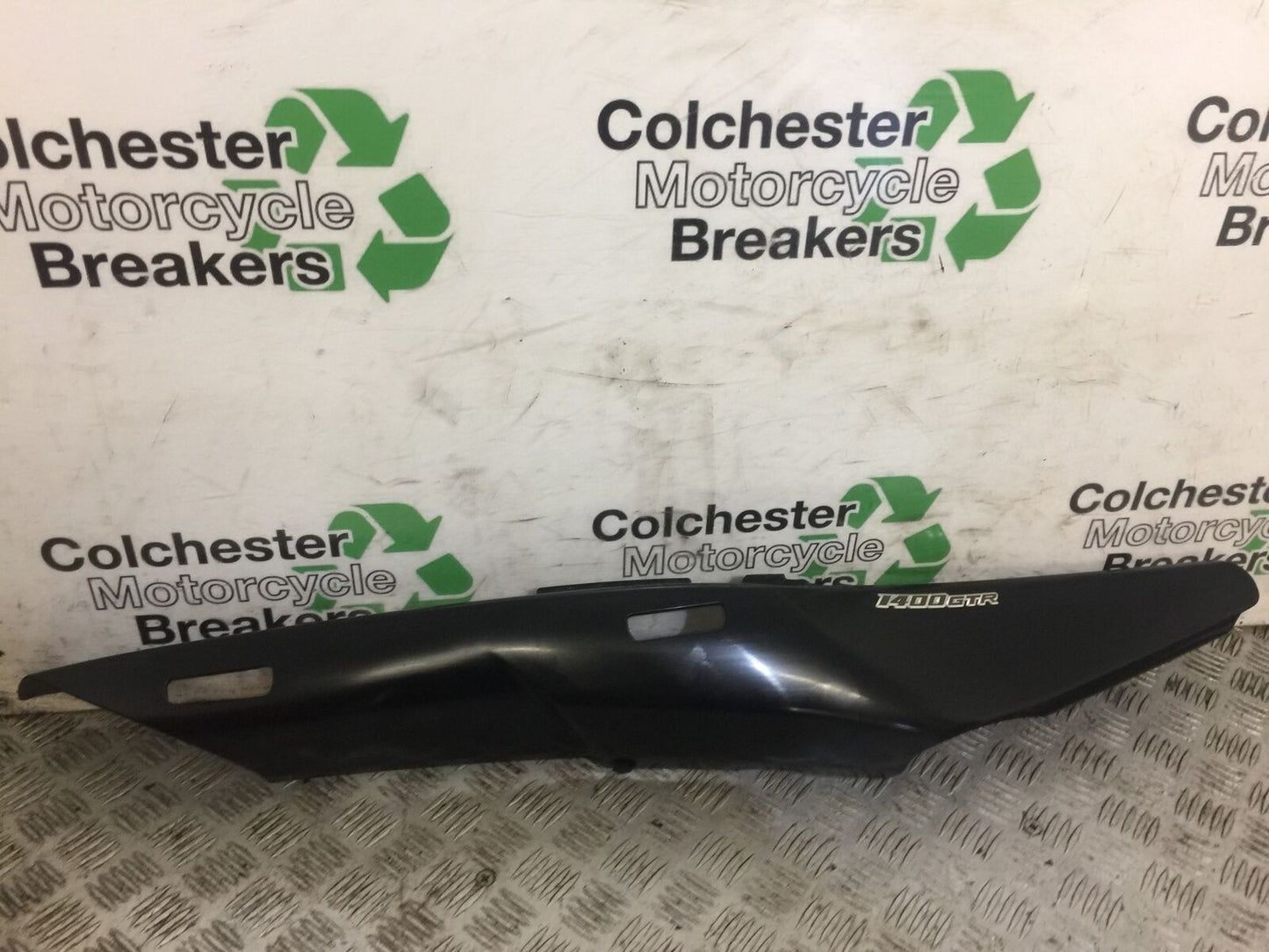 KAWASAKI GTR1400 GTR 1400 RIGHT SEAT PANEL  YEAR 2010 (STOCK 716)