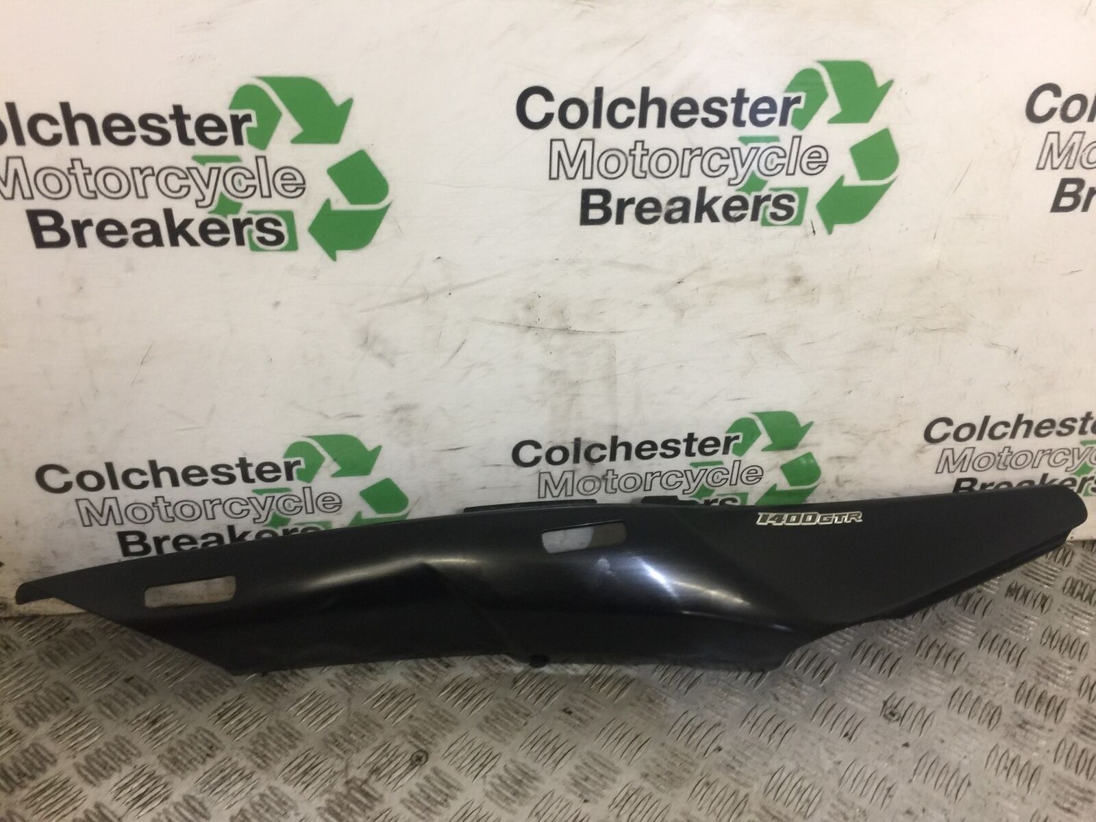 KAWASAKI GTR1400 GTR 1400 RIGHT SEAT PANEL  YEAR 2010 (STOCK 716)