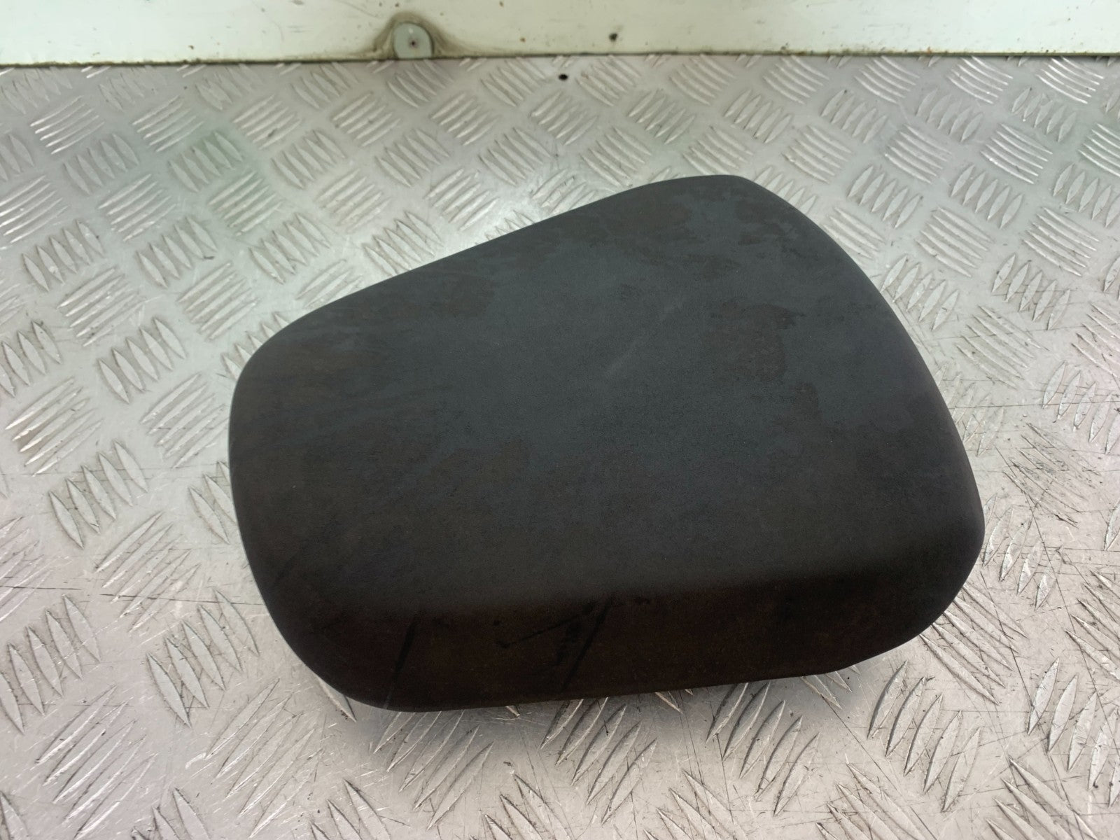 ROYAL ENFIELD HIMALAYAN 411 REAR SEAT YEAR 2018-2023 (CMB1322)