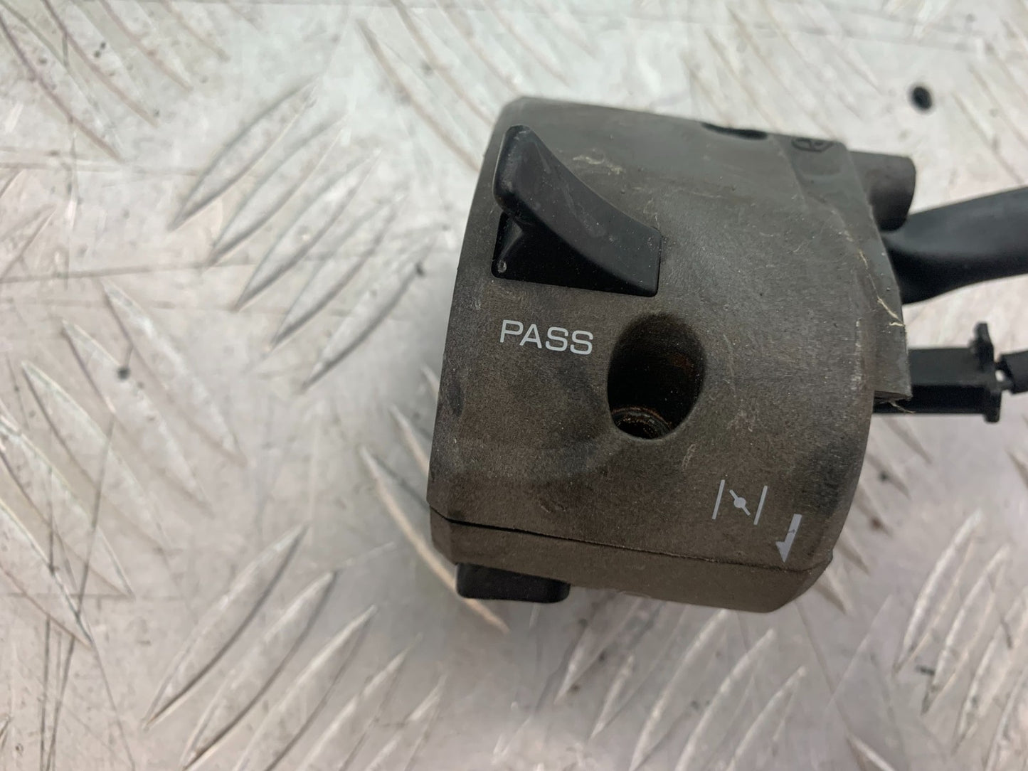 KAWASAKI Z750 Z 750 LEFT SWITCH GEAR  YEAR 2004-2006  (CMB1234)