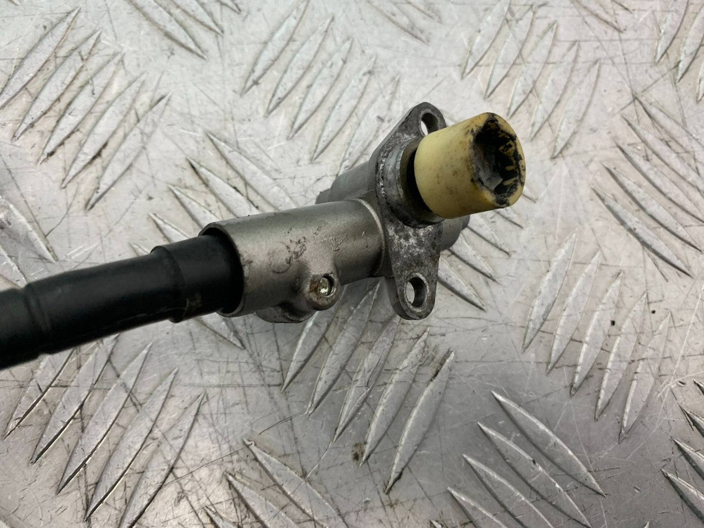 HONDA CB600 CB 600 HORNET SPEEDO DRIVE AND CABLE    YEAR 1998-2002 (CMB1297)