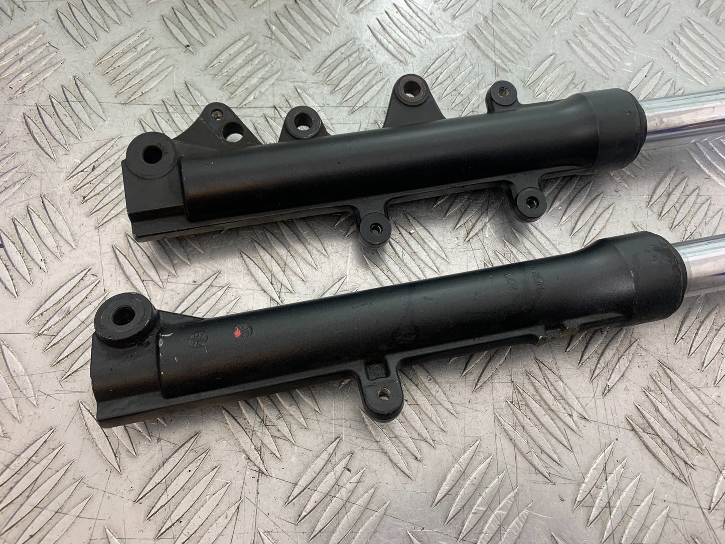 YAMAHA NMAX-125 N MAX 125 FORKS (DAMAGED)  YEAR 2015-2020  (CMB1231)