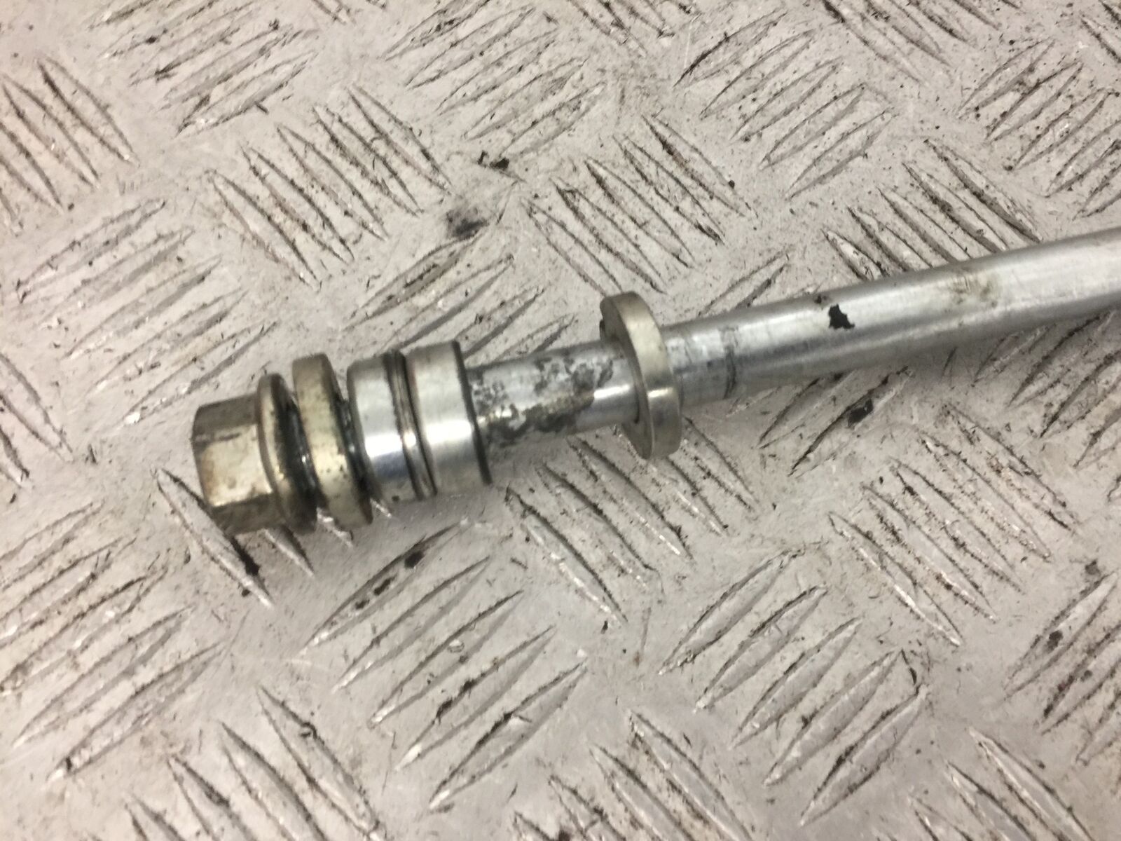 KTM DUKE 125 SWINGARM SPINDLE  YEAR 2017-2022 (STOCK 758)