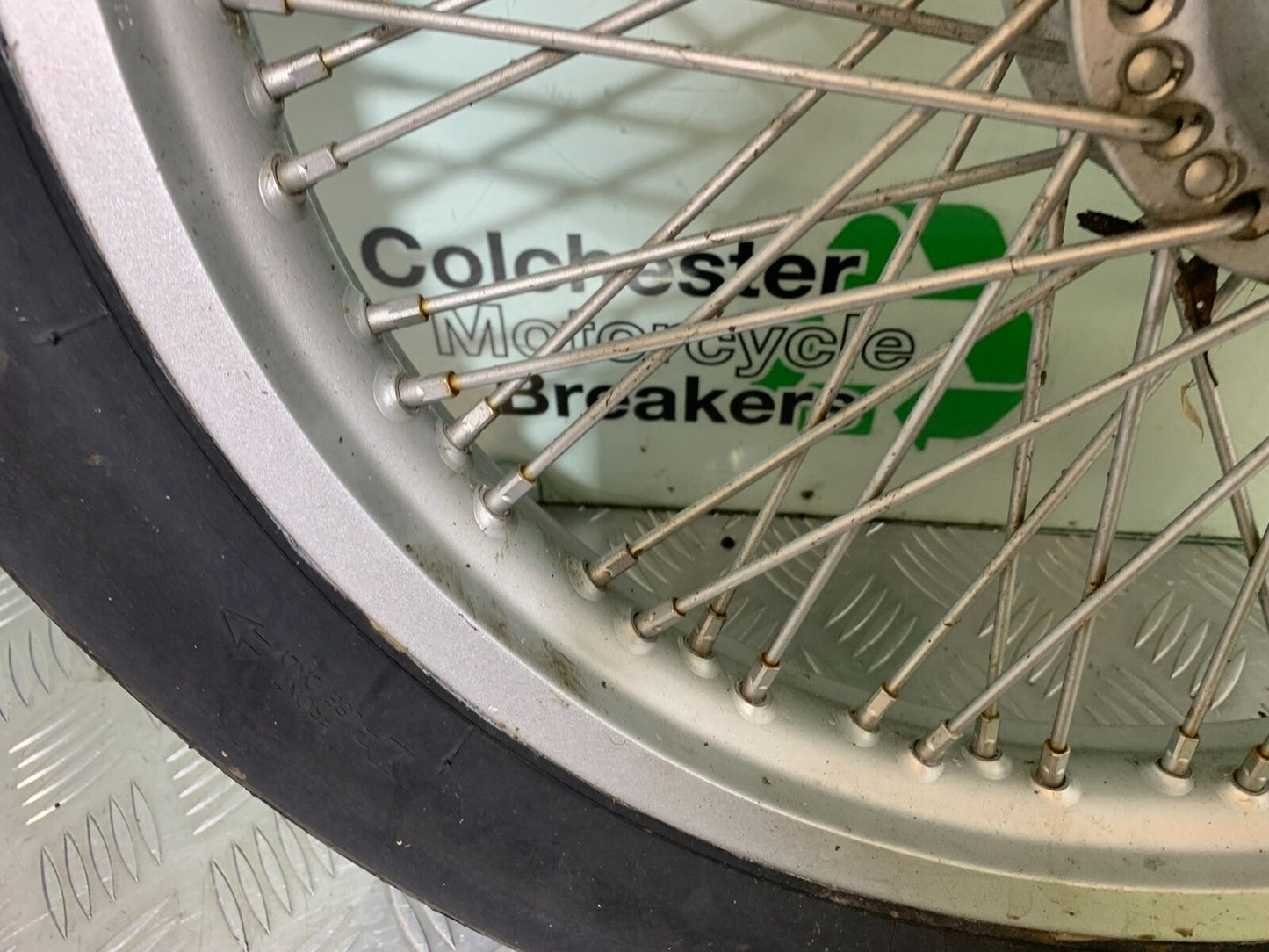 SUZUKI VS1400 VS 1400 INTRUDER FRONT WHEEL  YEAR 1988 (CMB1077)
