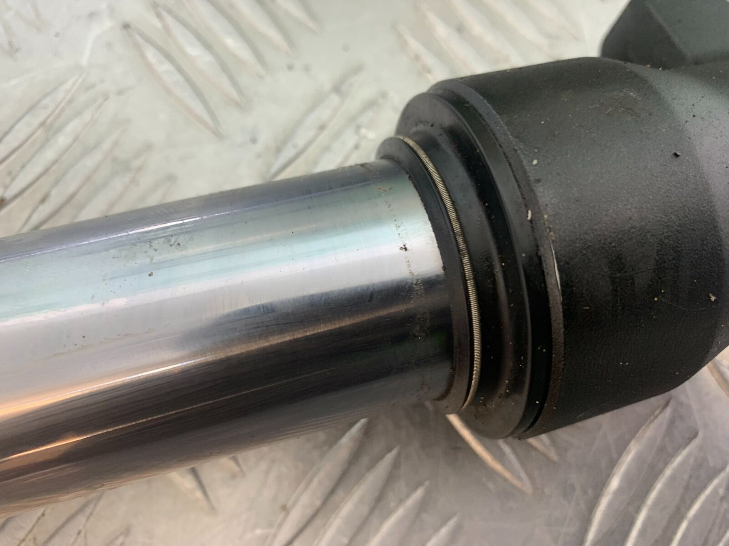 SUZUKI AN400 AN 400 BURGMAN FORKS AND BOTTOM YOKE   YEAR 2017-2024 (CMB1118)