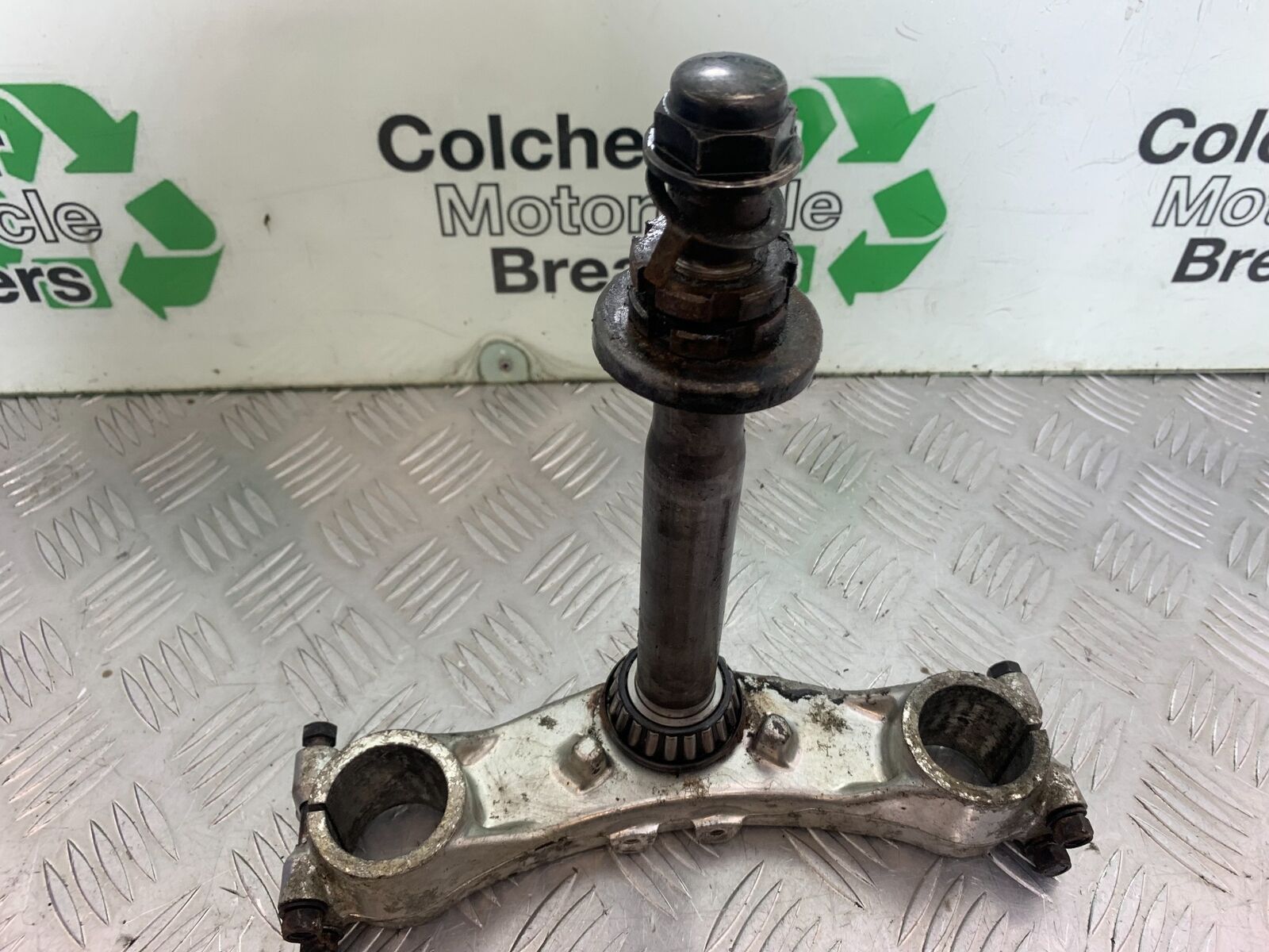 YAMAHA FJ1100 FJ 1100 BOTTOM YOKE  YEAR 1984-1985 (CMB1101)