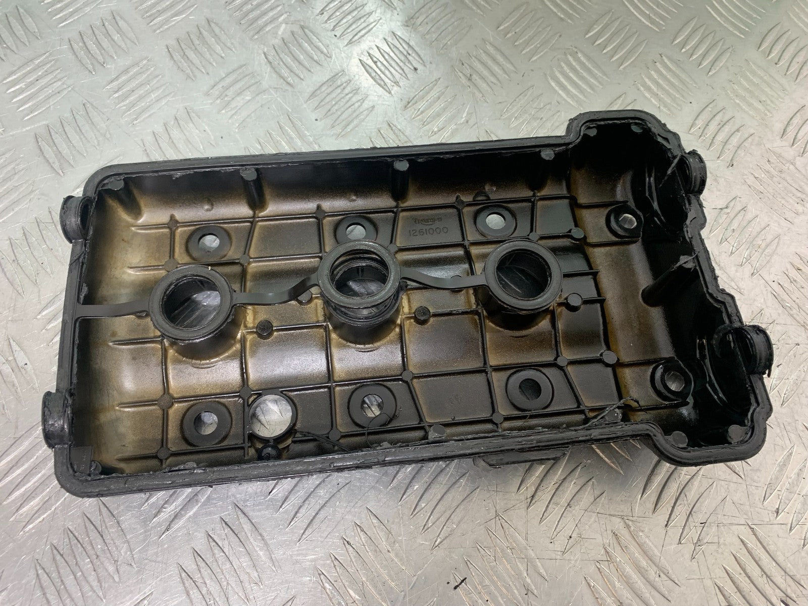 TRIUMPH 955i SPRINT ST ROCKER COVER YEAR 1999-2004