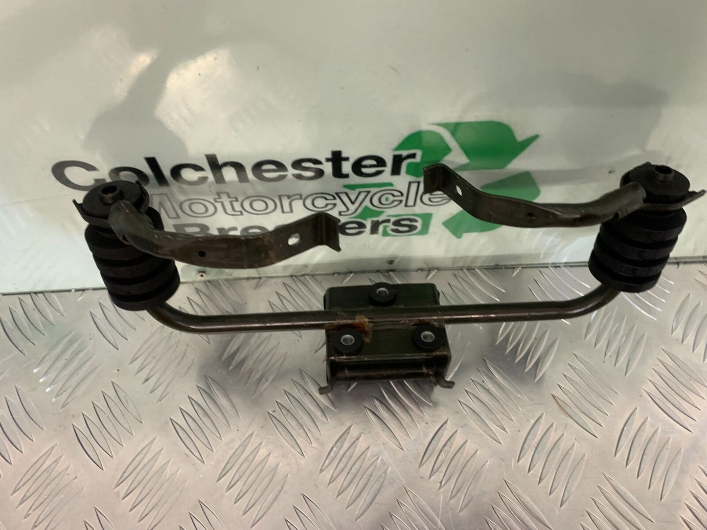 SUZUKI DL 650 V-STROM TANK BRACKET   YEAR 2006 2011 (STOCK 954)