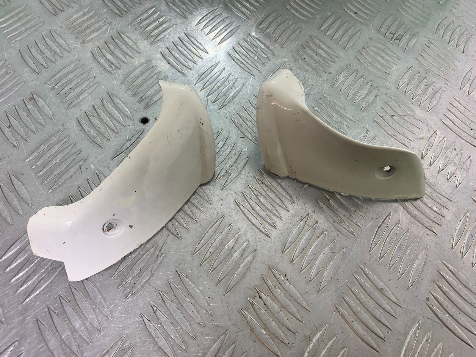 PIAGGIO VESPA GTS 300 FOOTPEG COVERS   YEAR 2010 (CMB1062)