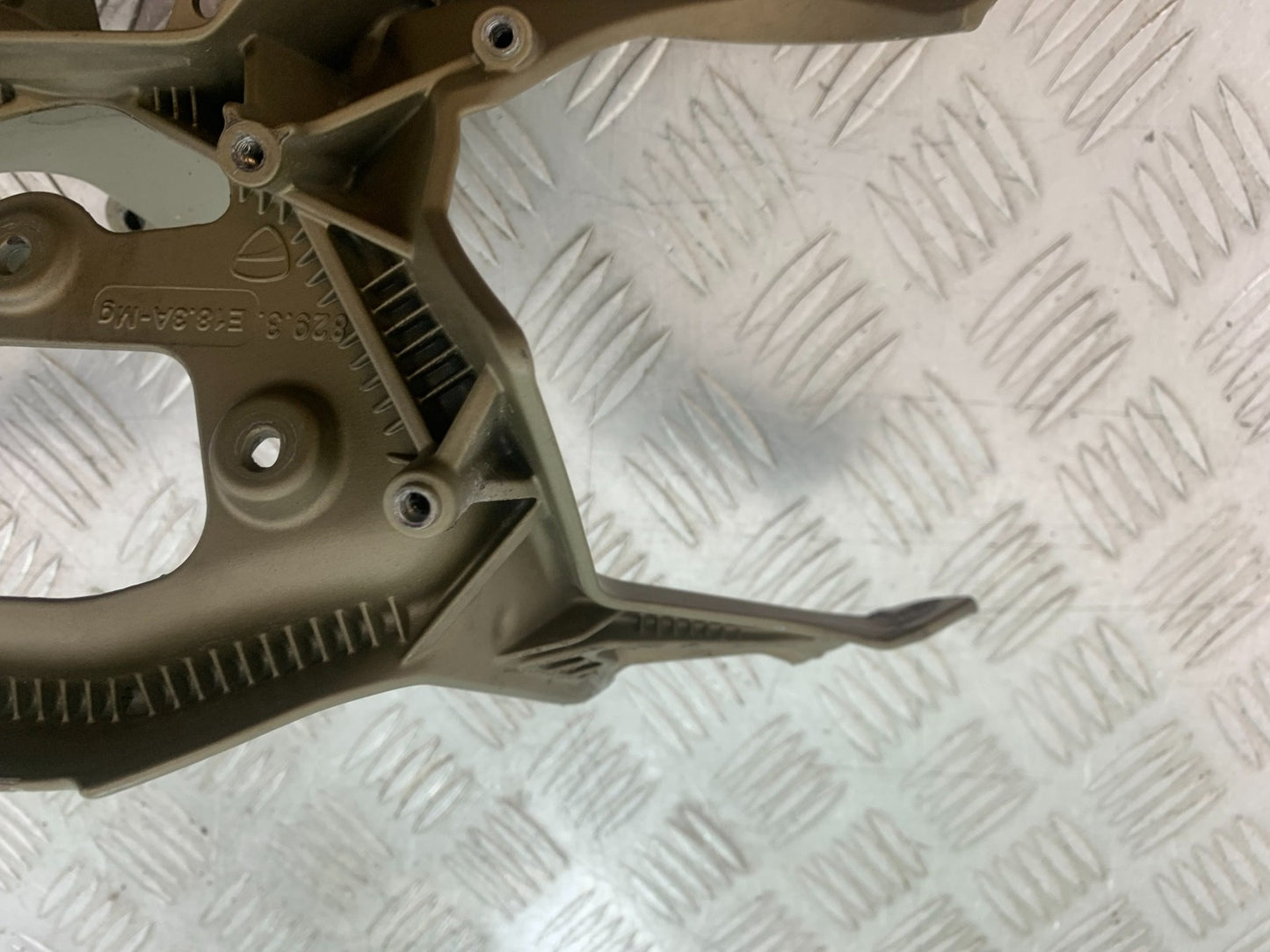 DUCATI 1299 PANIGALE FAIRING BRACKET  YEAR 2016 (CMB 1187)