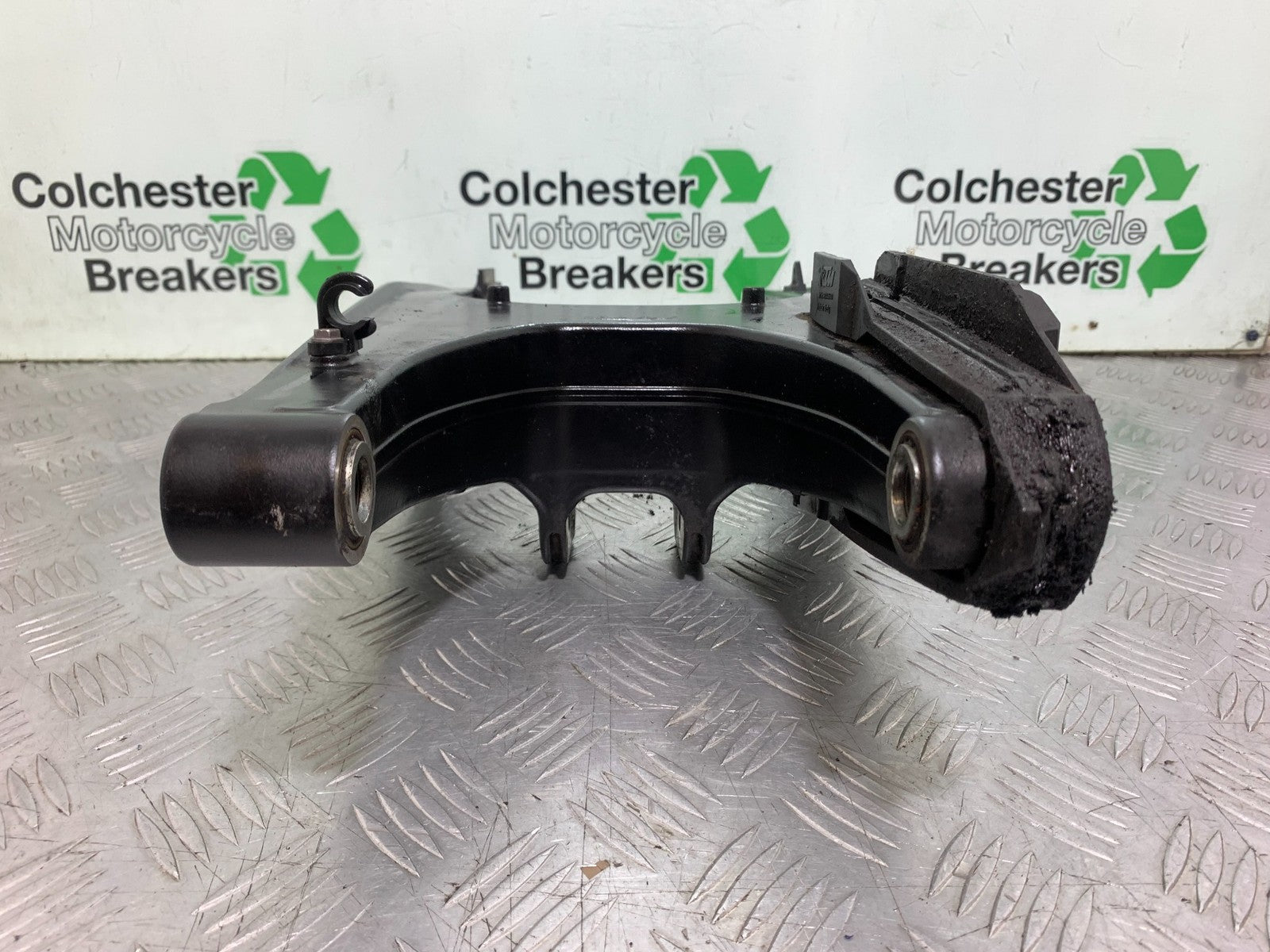 KTM 690 DUKE R LC4 SWINGARM YEAR 2012-2015  (CMB1180)