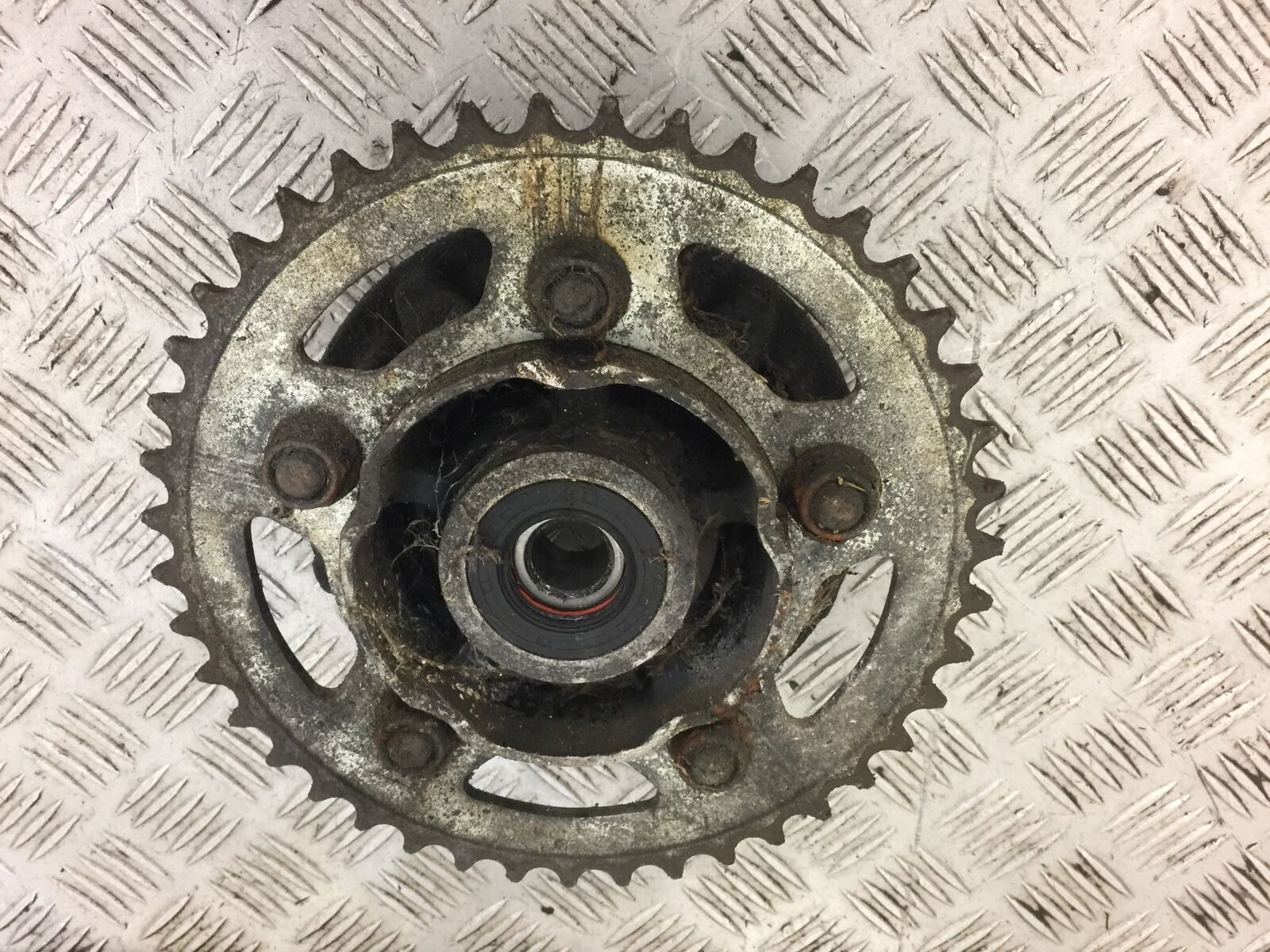 HONDA NC700 NC 700 REAR SPROCKET CARRIER  YEAR 2011 STOCK 513
