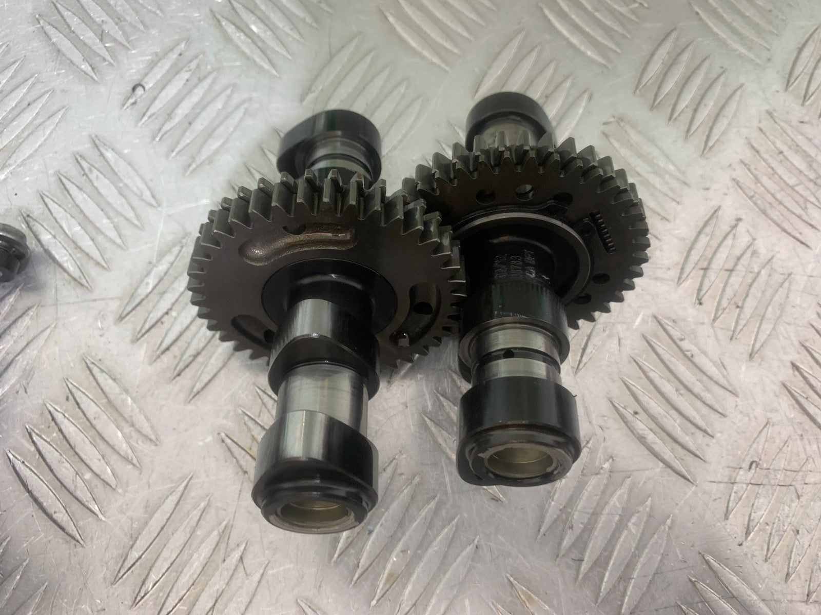 APRILIA RSV4 FACTORY FRONT AND REAR CANSHAFTS    YEAR 2009-2012 (CMB1224)