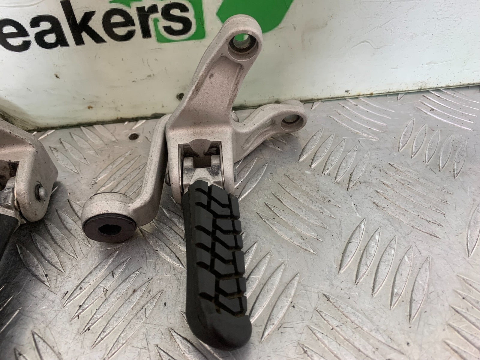 KTM 690 DUKE R LC4 REAR HANGERS AND PEGS YEAR 2012-2015  (CMB1180)