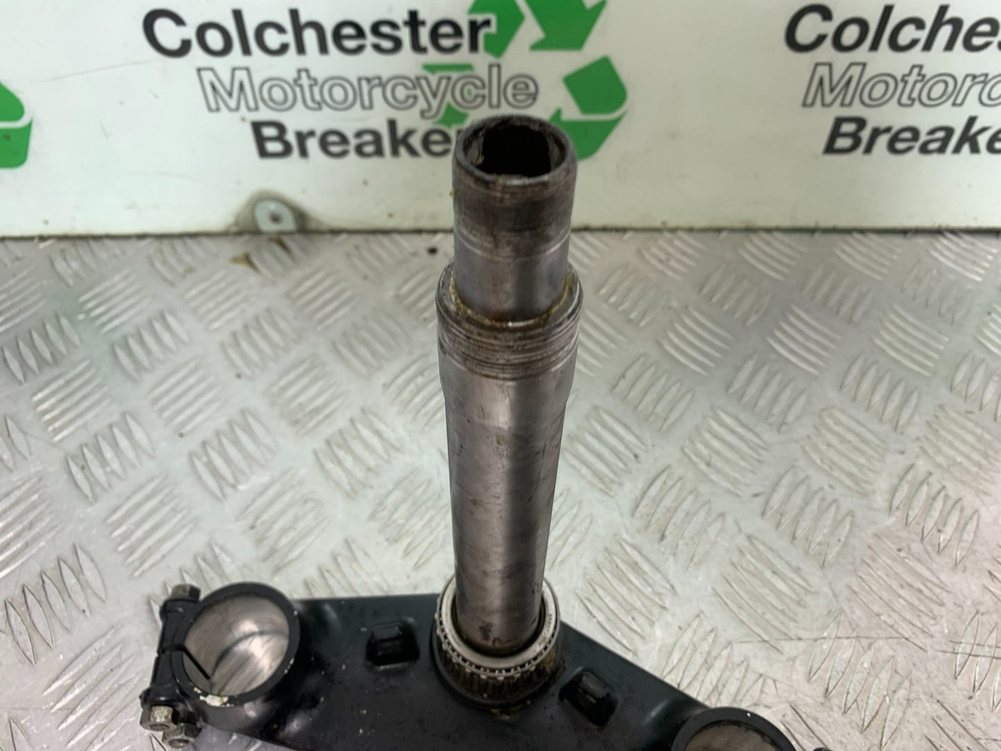 KAWASAKI ZZR1100 D BOTTOM YOKE YEAR 1993-2001 (CMB1189)