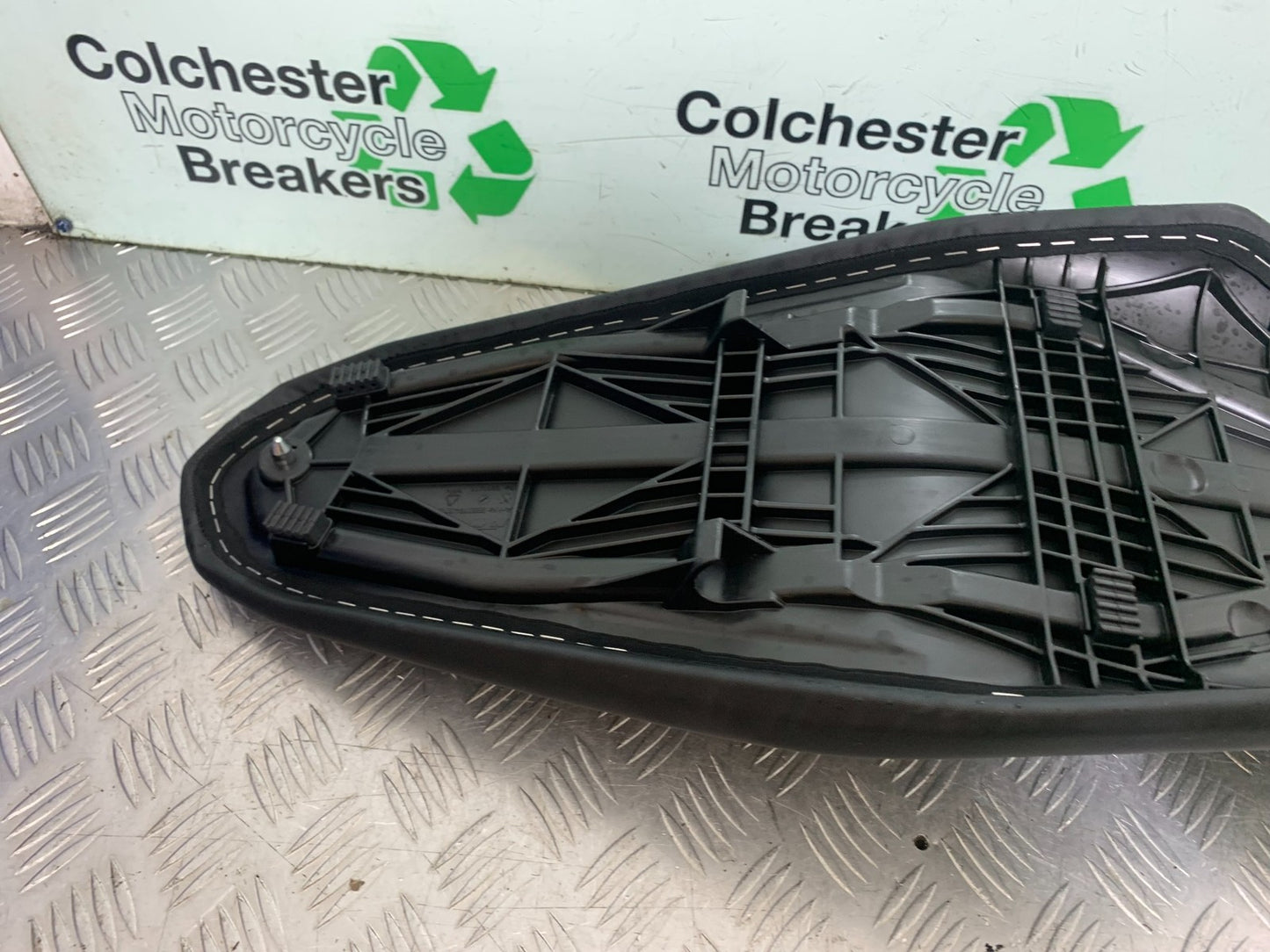KTM 390 ADVENTURE SEAT  YEAR 2020-24 (CMB1240)