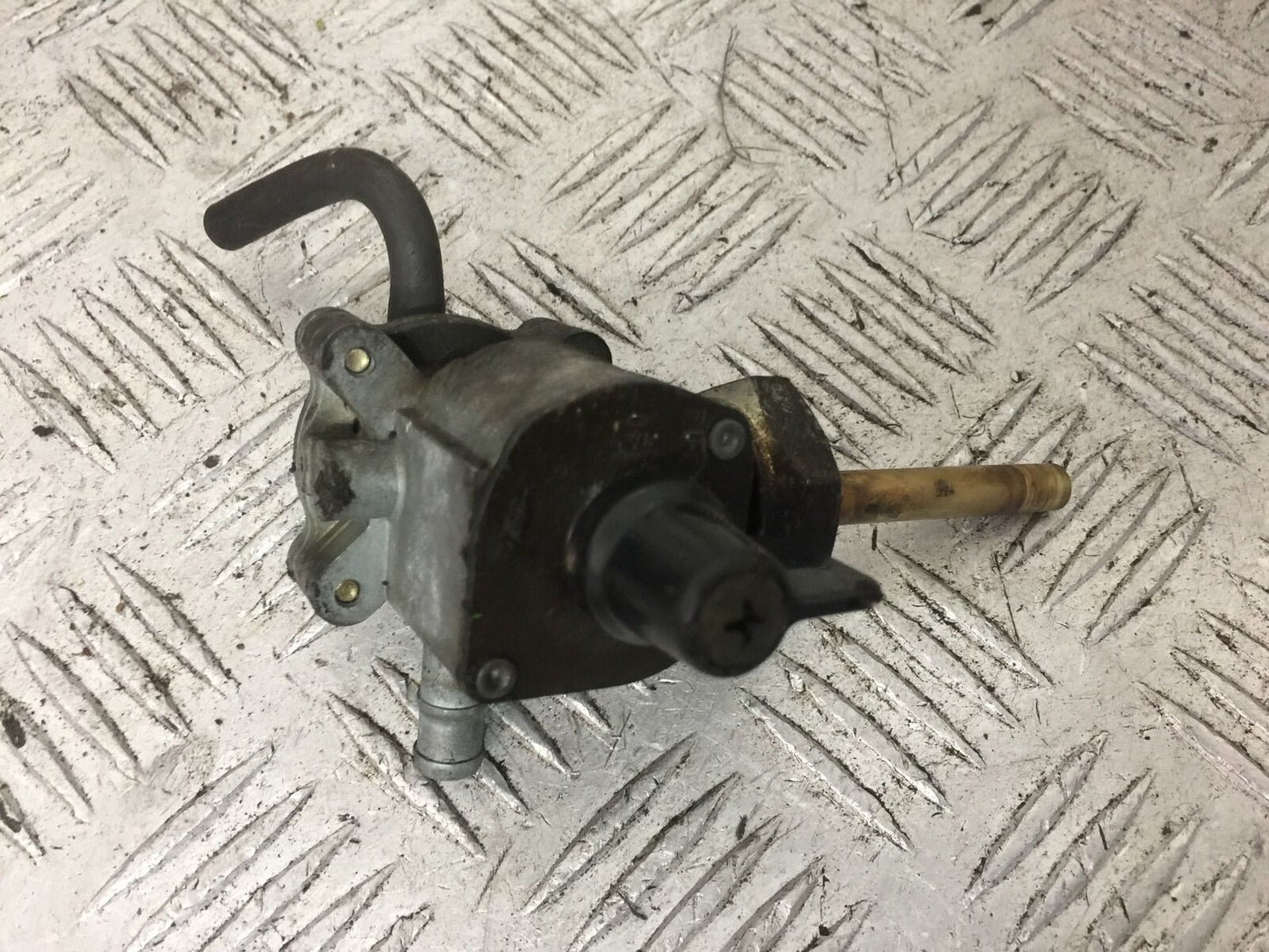 HONDA VTX1300 S PETROL TAP   YEAR 2004-09 (STOCK 749)
