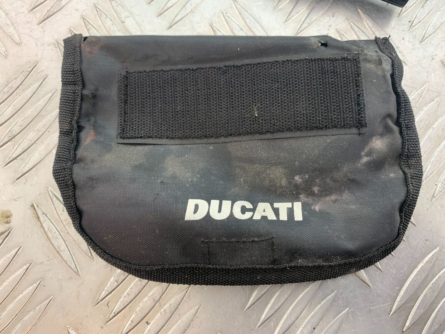 DUCATI STREETFIGHTER 848 TOOL KIT  YEAR 2011-2016 (CMB1050)