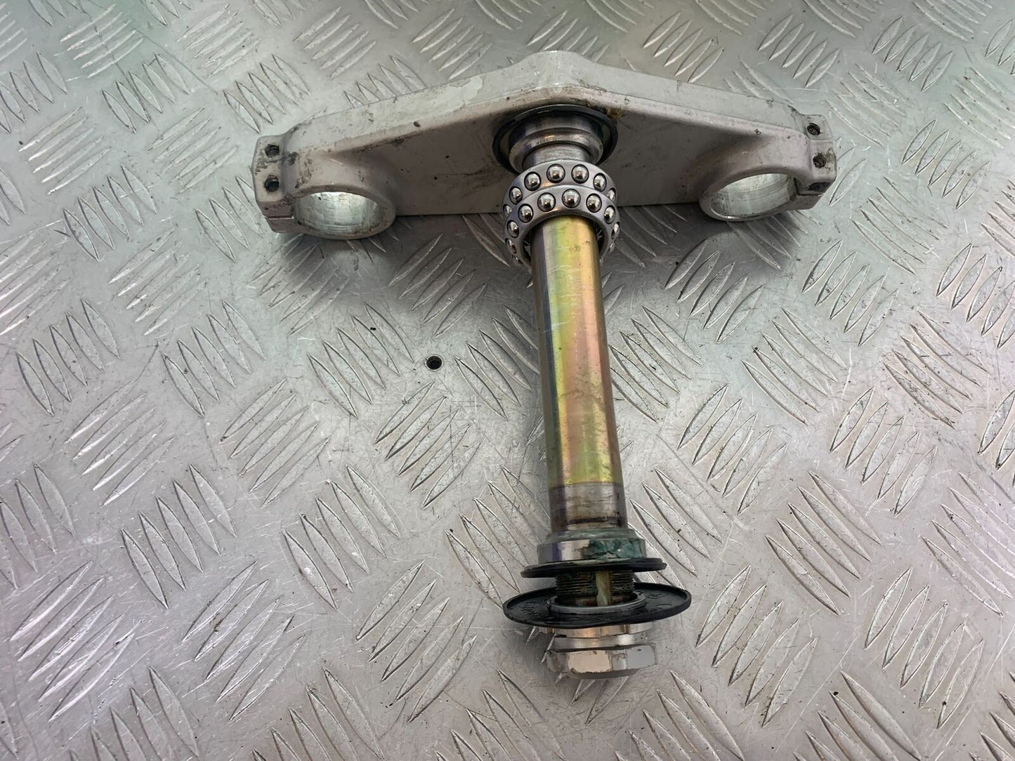 TRIUMPH 1050 SPRINT ST BOTTOM YOKE   YEAR 2004-2007 (CMB1089)