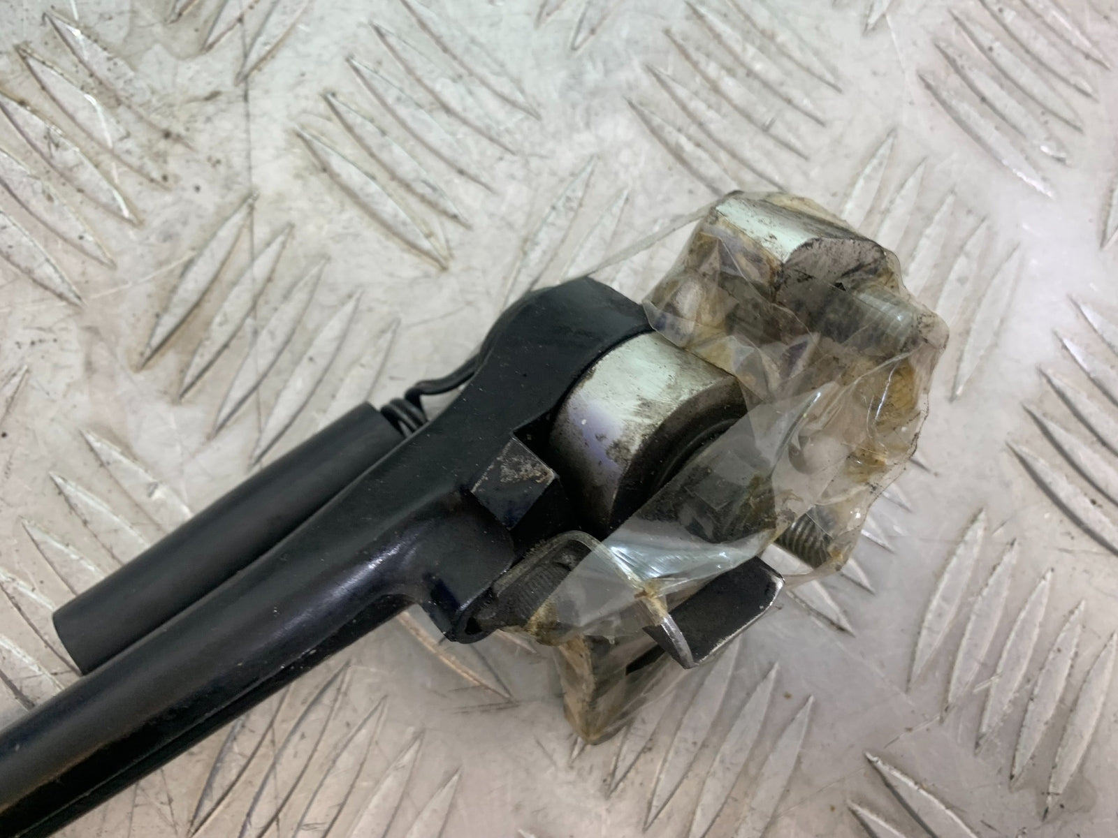 YAMAHA YZF R1 SIDE STAND   YEAR 2004-2006 (CMB1155)