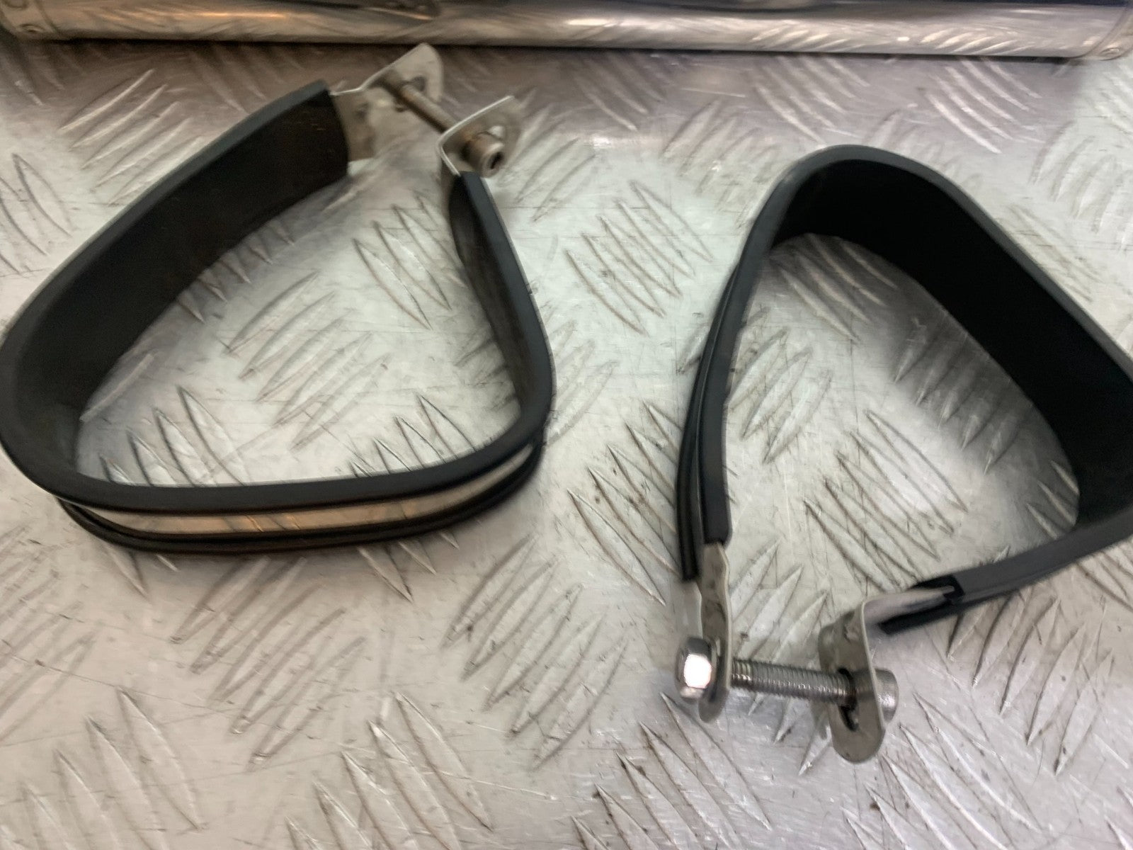 SUZUKI SV1000 SV 1000 TRI-OVAL SILENCERS  YEAR 2003-2007 (CMB1293)