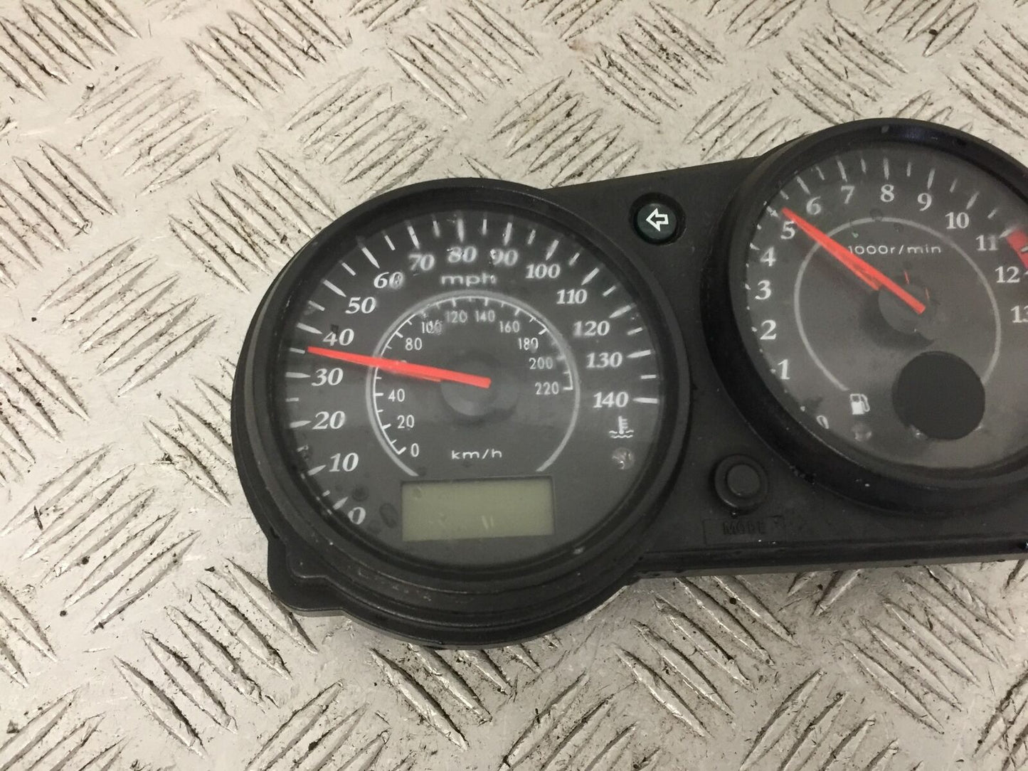 KAWASAKI ER6 F CLOCKS SPEEDO DASH YEAR 2006-2008 (STOCK 873)